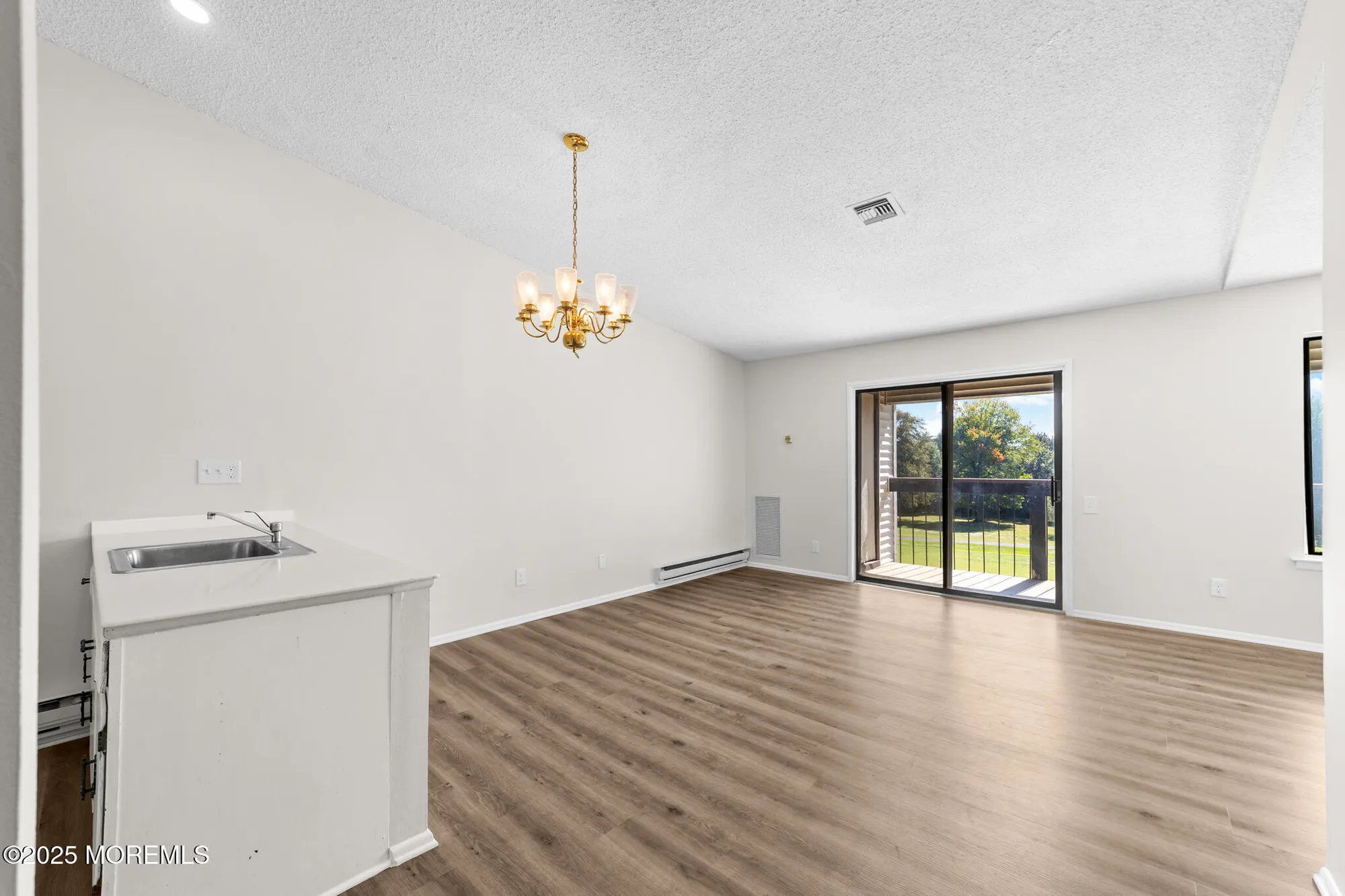 Property Slideshow image 9 of 25 | 278 crosse dr apt 3g, Monroe, NJ, 08831