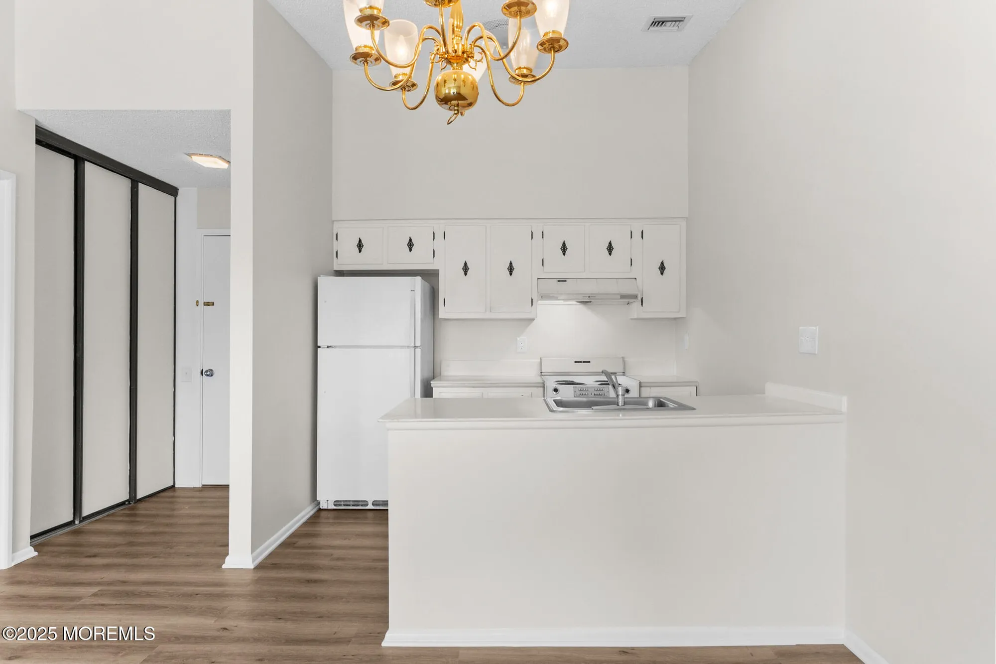 Property Slideshow image 12 of 25 | 278 crosse dr apt 3g, Monroe, NJ, 08831