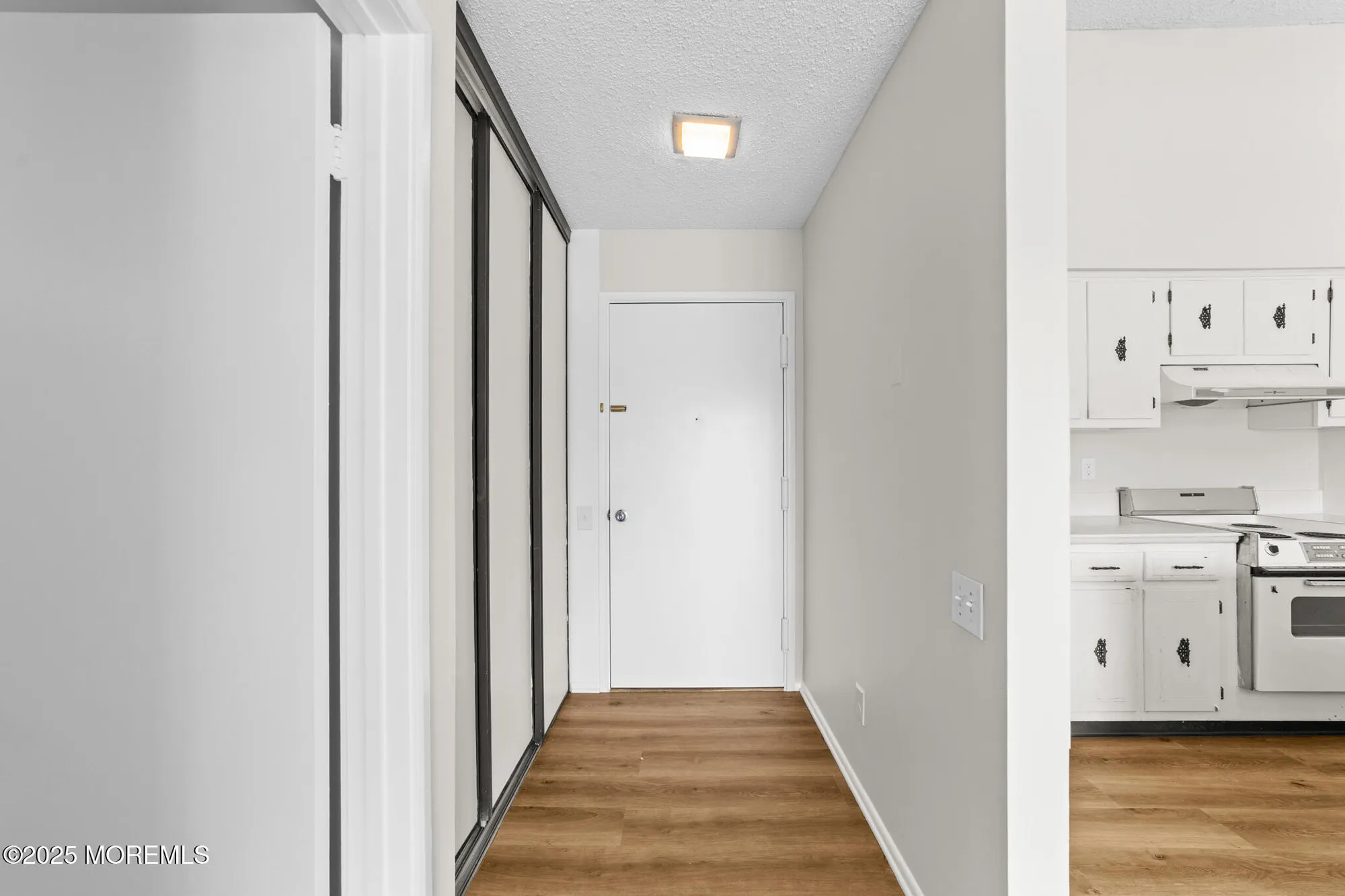 Property Slideshow image 8 of 25 | 278 crosse dr apt 3g, Monroe, NJ, 08831