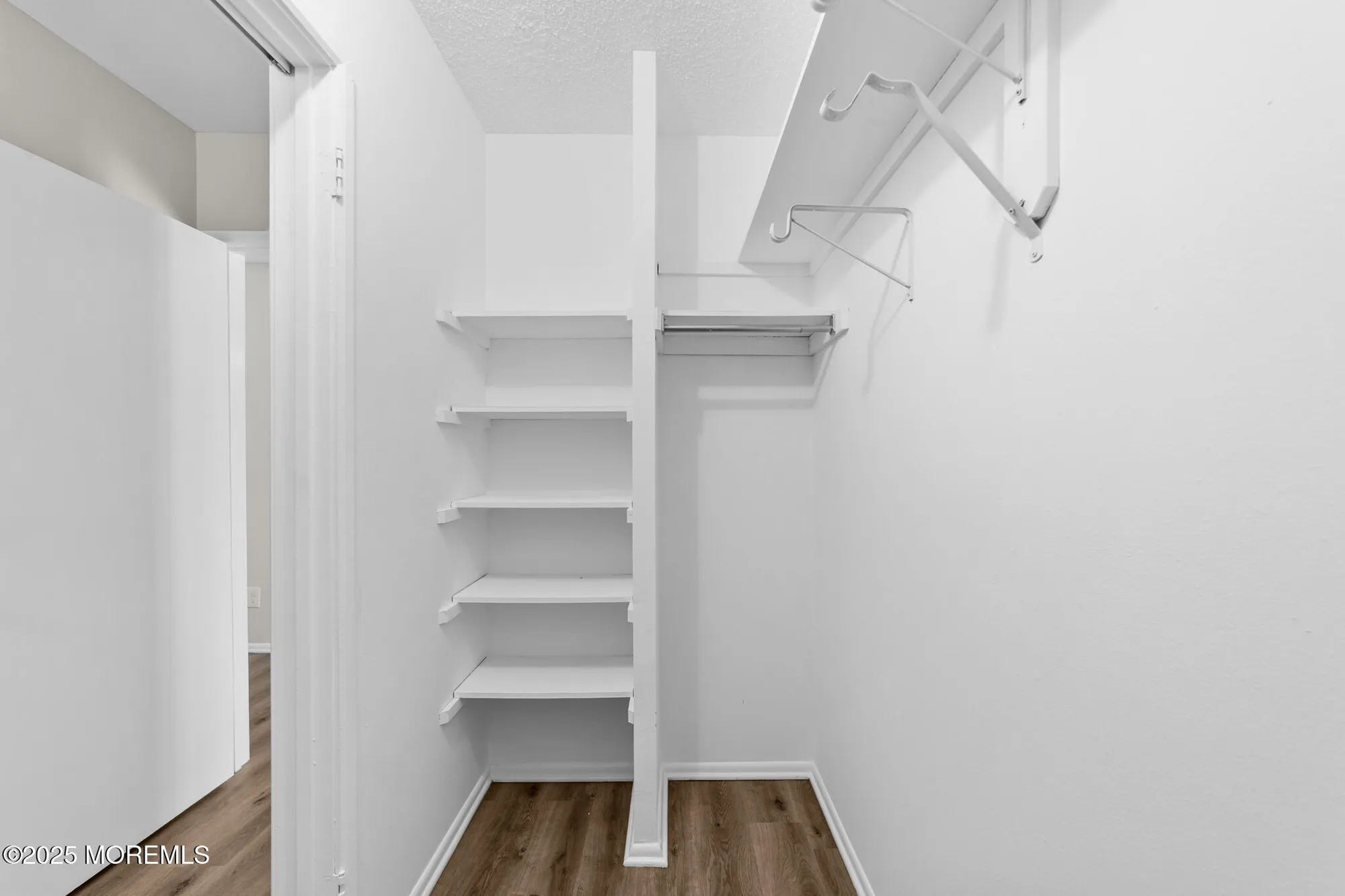 Property Slideshow image 23 of 25 | 278 crosse dr apt 3g, Monroe, NJ, 08831