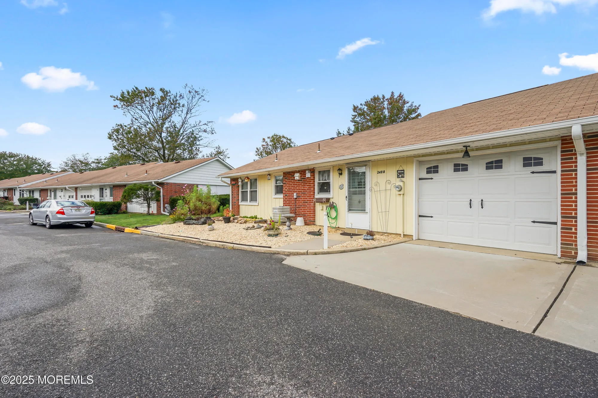 Property Slideshow image 17 of 20 | 240b huntington dr, Lakewood, NJ, 08701