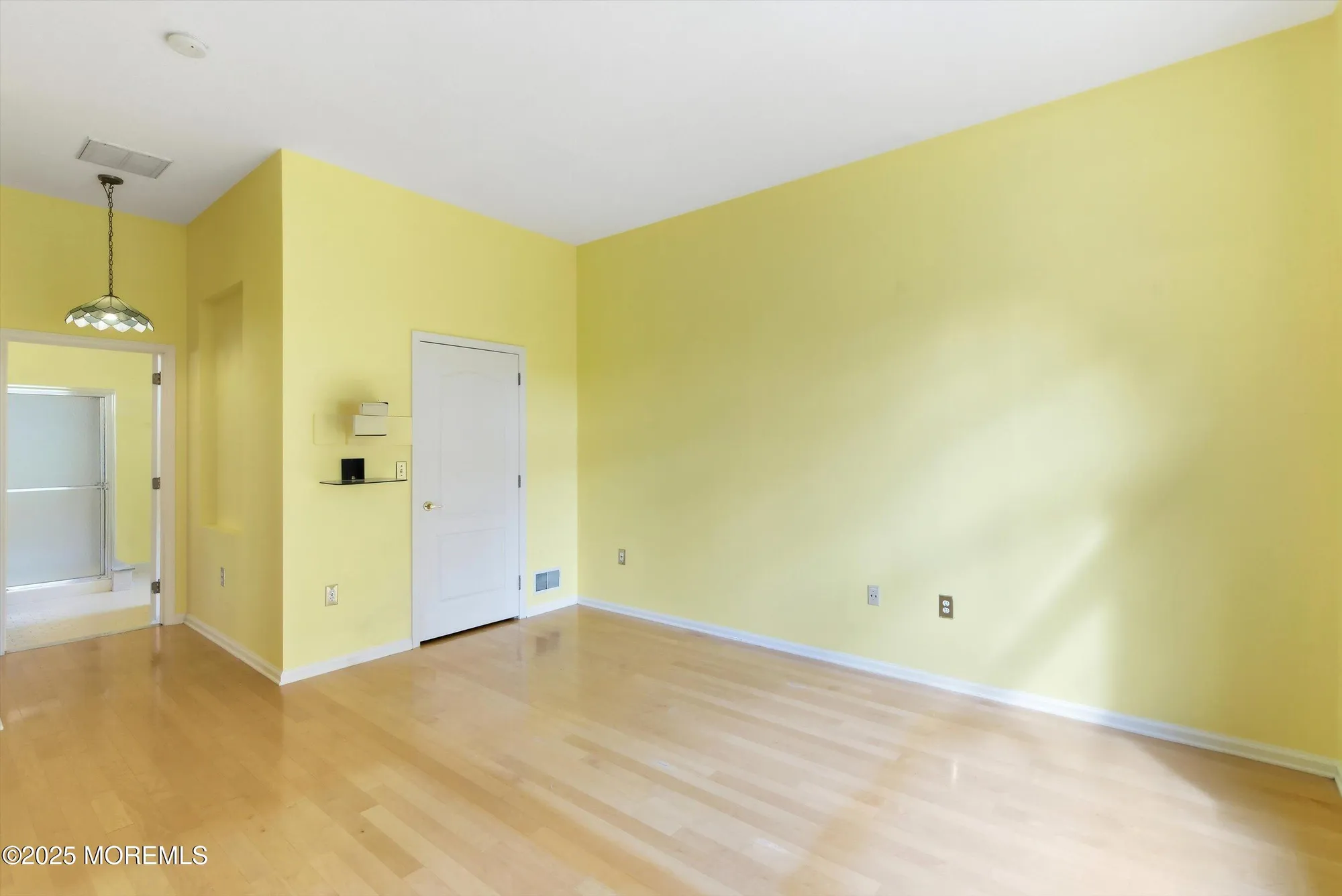 Property Slideshow image 16 of 60 | 16 greenways ln, Lakewood, NJ, 08701