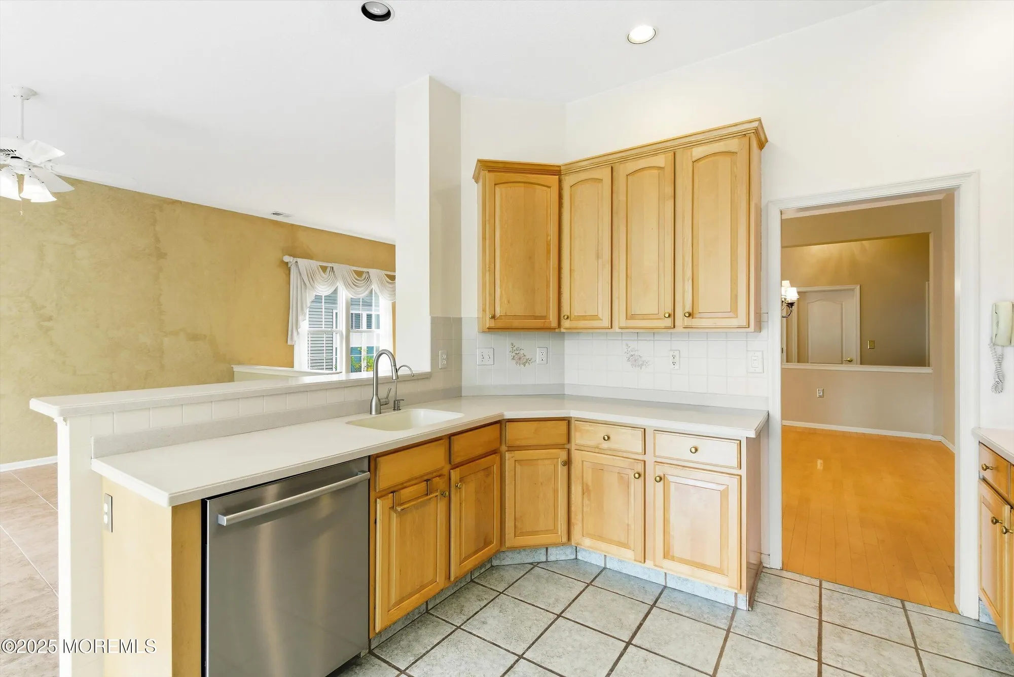 Property Slideshow image 8 of 60 | 16 greenways ln, Lakewood, NJ, 08701