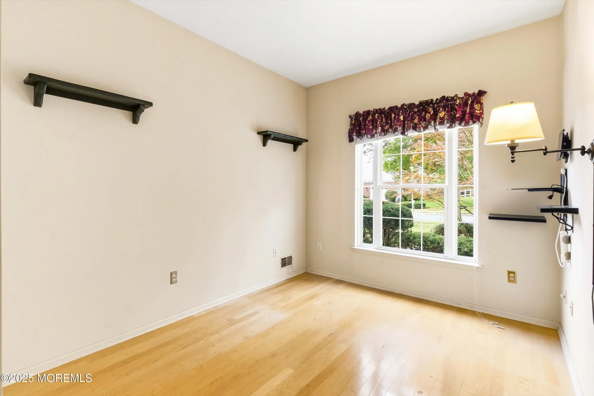Property Slideshow image 22 of 60 | 16 greenways ln, Lakewood, NJ, 08701