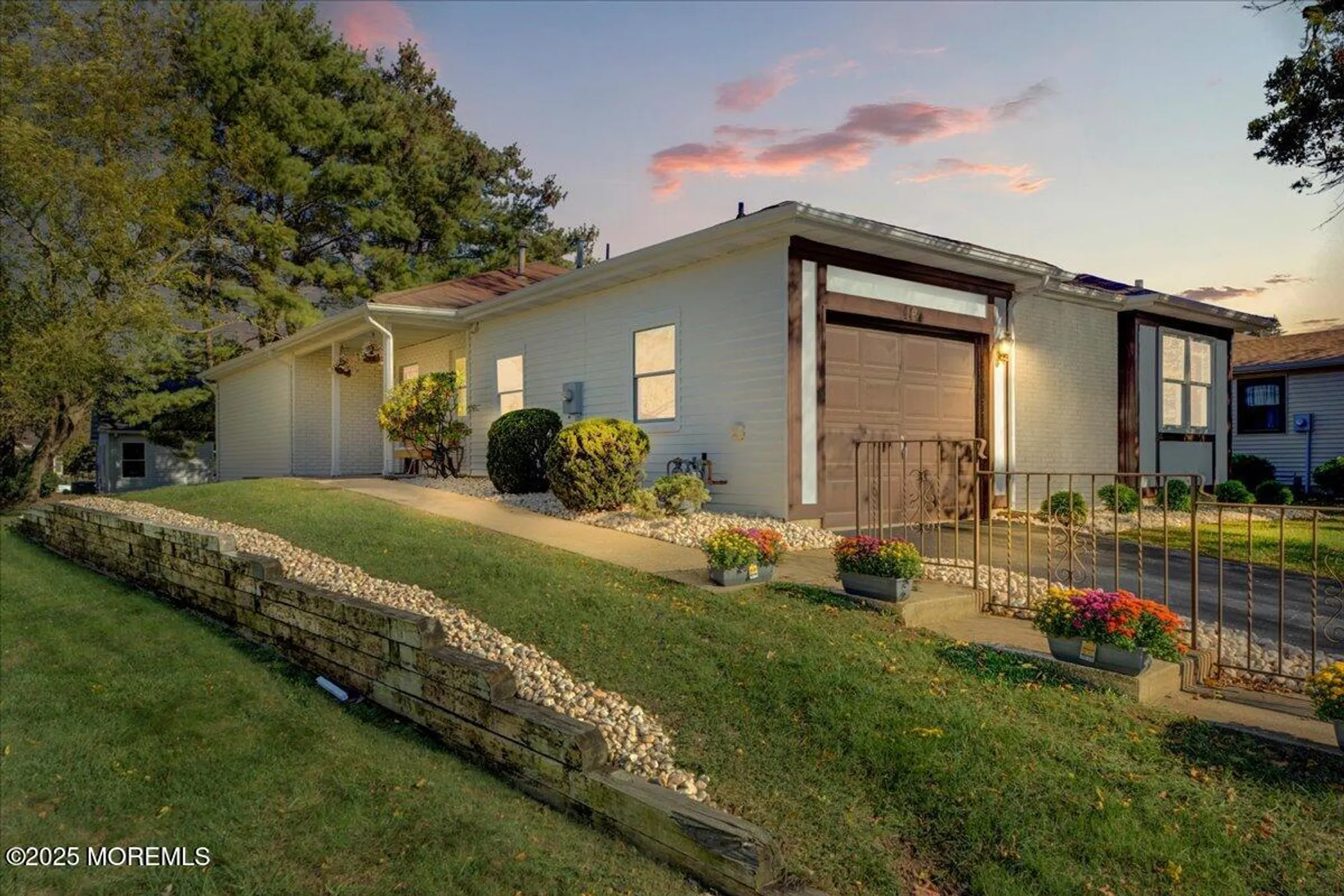 Property Slideshow image 1 of 30 | 26 lansdale dr, Marlboro, NJ, 07746