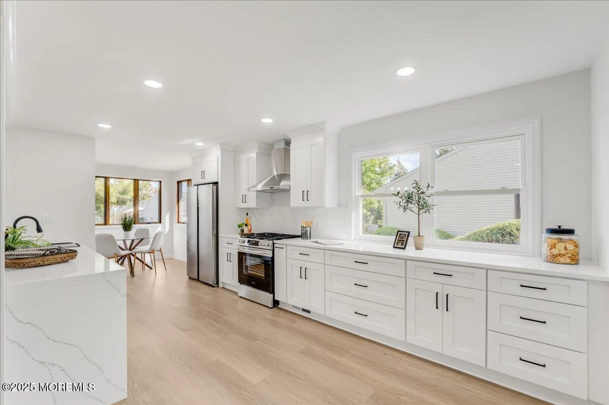 Property Slideshow image 15 of 30 | 26 lansdale dr, Marlboro, NJ, 07746