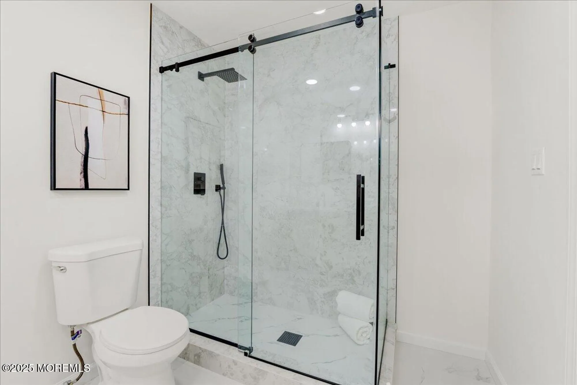 Property Slideshow image 24 of 30 | 26 lansdale dr, Marlboro, NJ, 07746