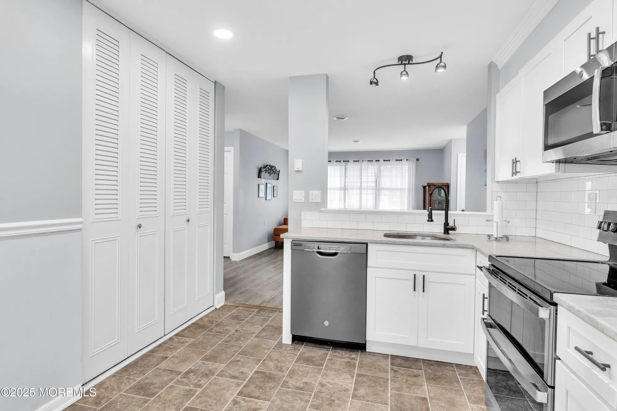 Property Slideshow image 5 of 20 | 51b edinburgh ln, Manchester, NJ, 08759