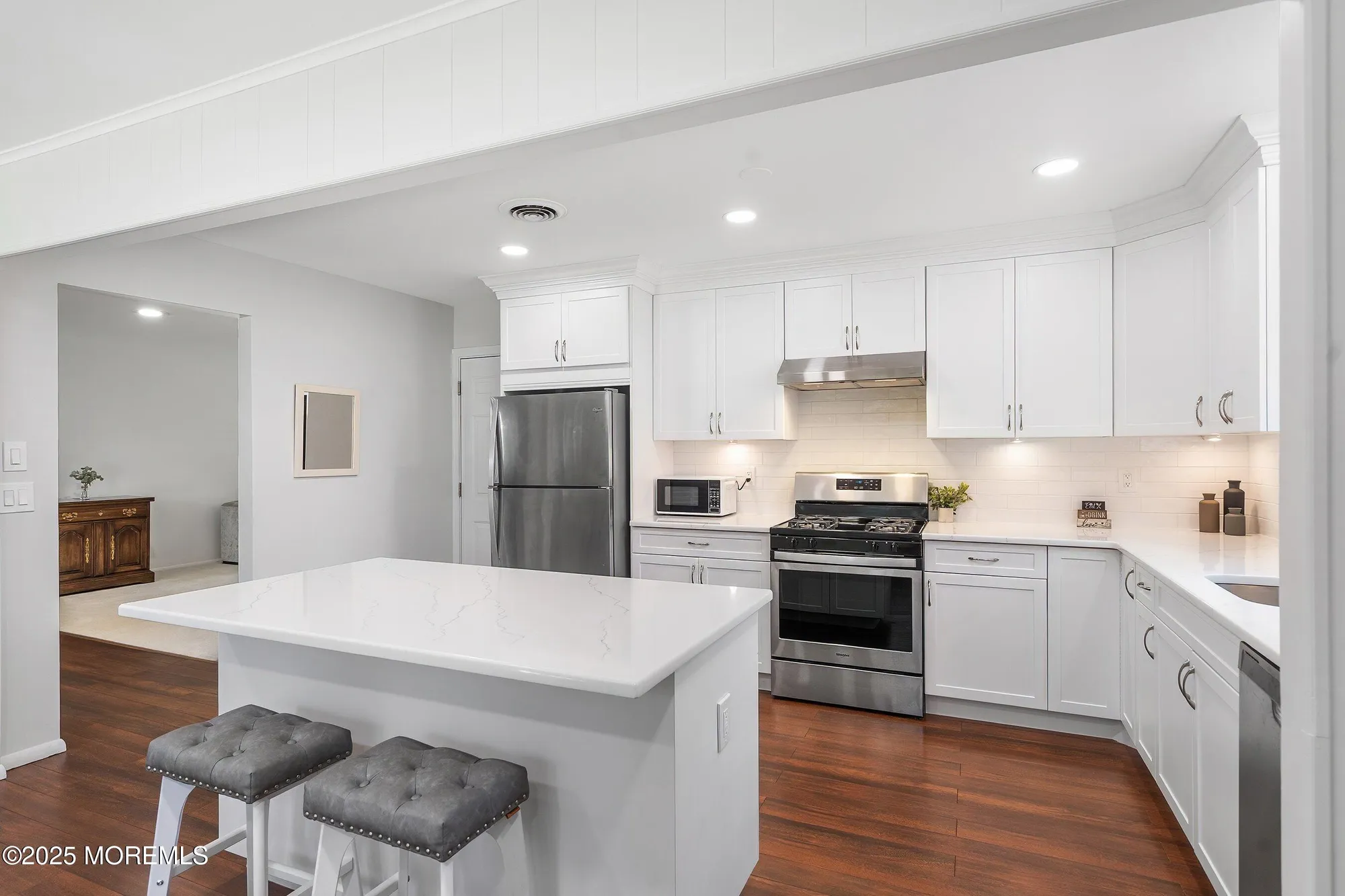 Property Slideshow image 13 of 38 | 16 manassas dr, Toms River, NJ, 08757