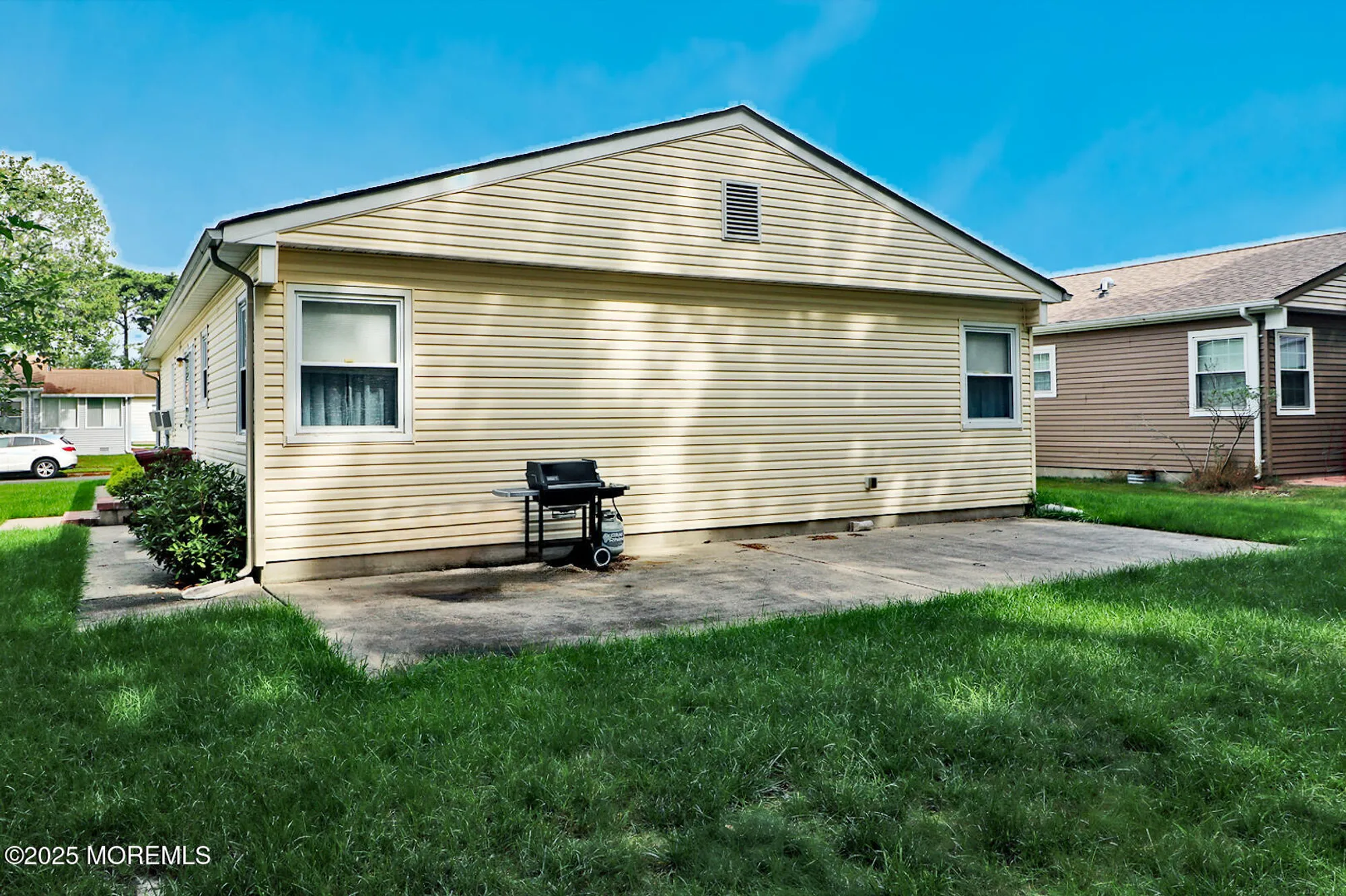 Property Slideshow image 7 of 33 | 73 chesterfield ln, Toms River, NJ, 08757