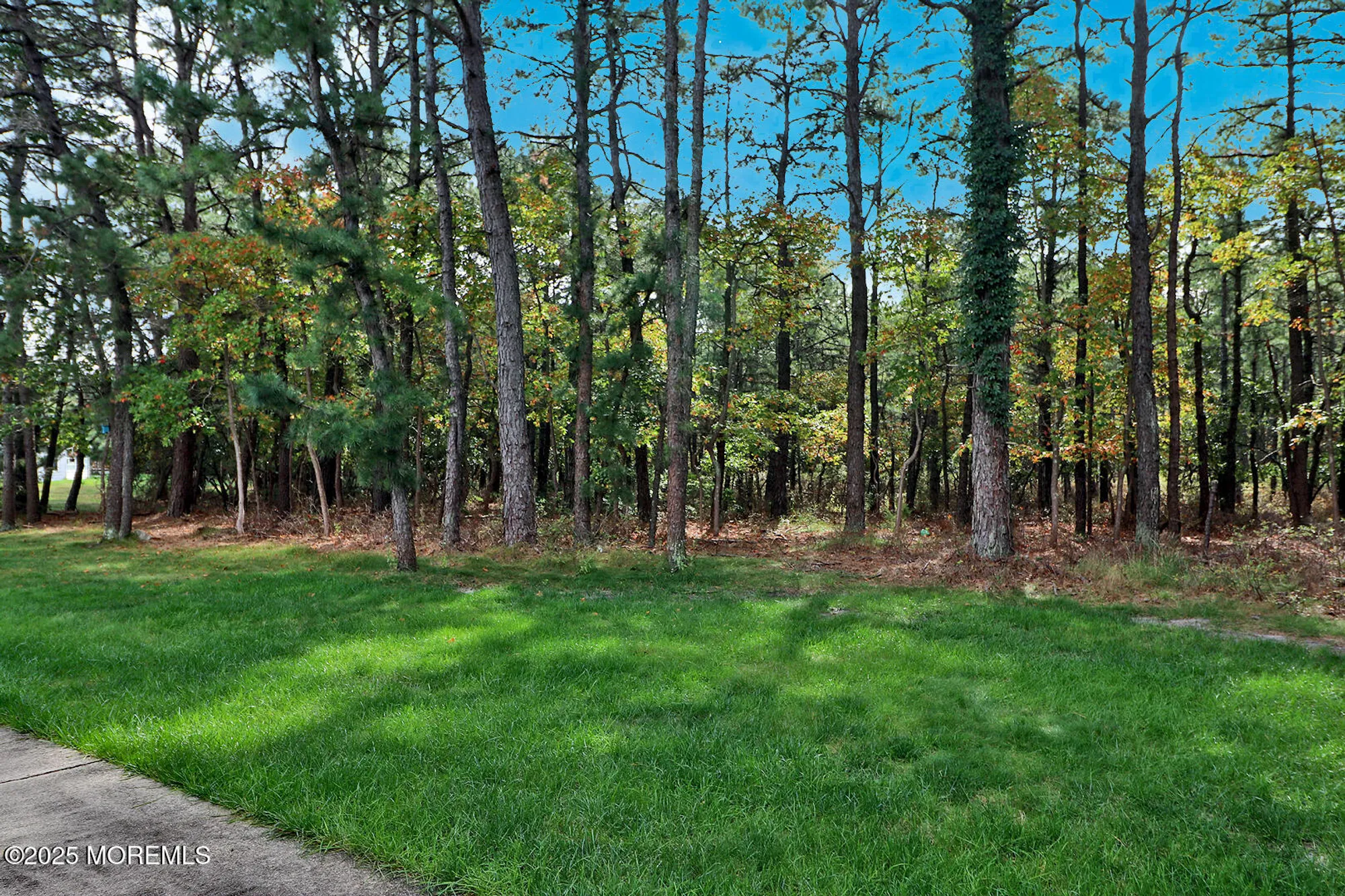 Property Slideshow image 8 of 33 | 73 chesterfield ln, Toms River, NJ, 08757