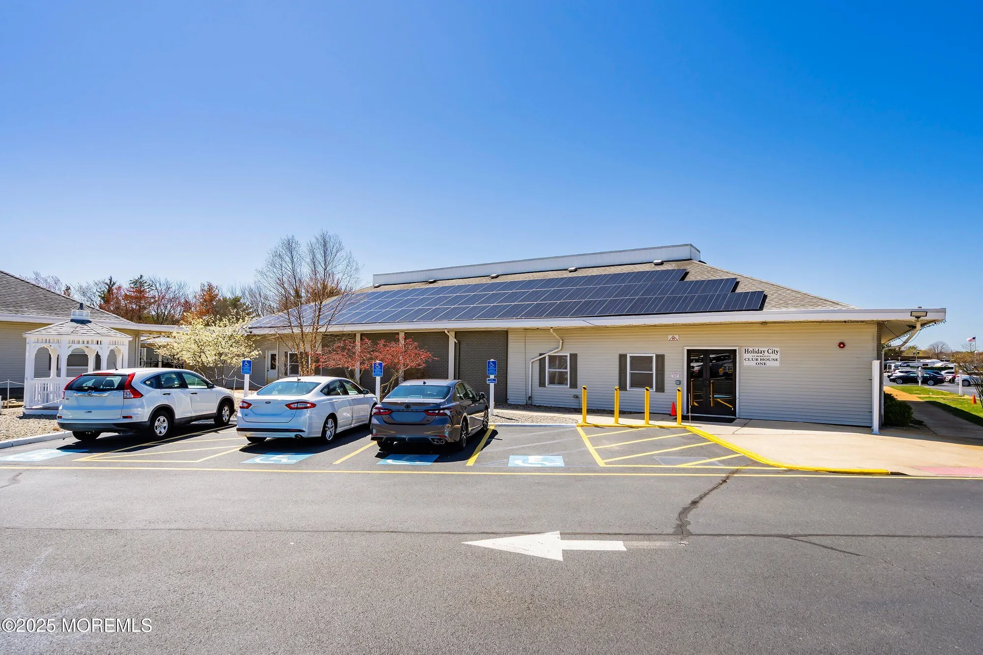 Property Slideshow image 31 of 51 | 19 port royal dr, Toms River, NJ, 08757