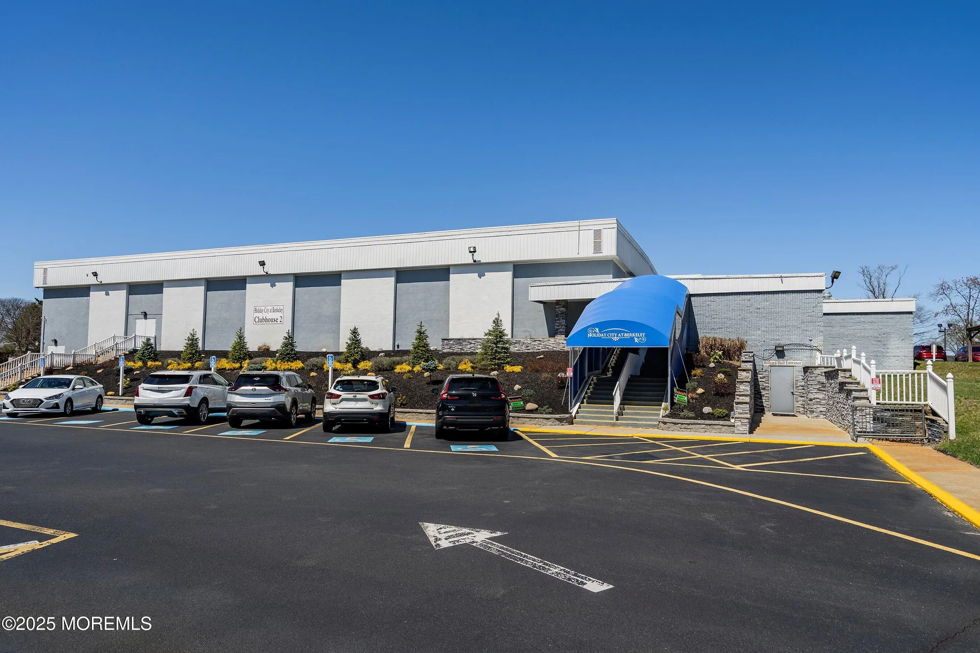 Property Slideshow image 43 of 51 | 19 port royal dr, Toms River, NJ, 08757