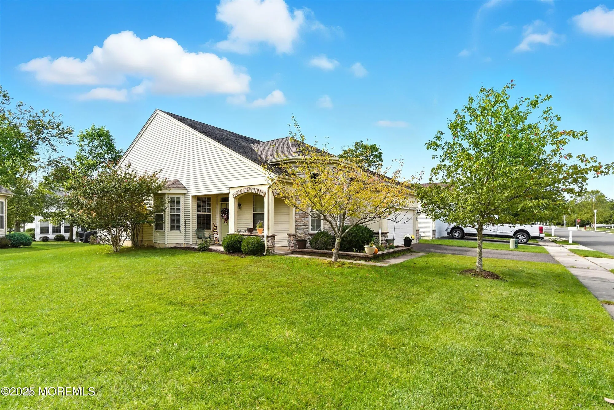 Property Slideshow image 1 of 32 | 14 vineyard way, Barnegat, NJ, 08005