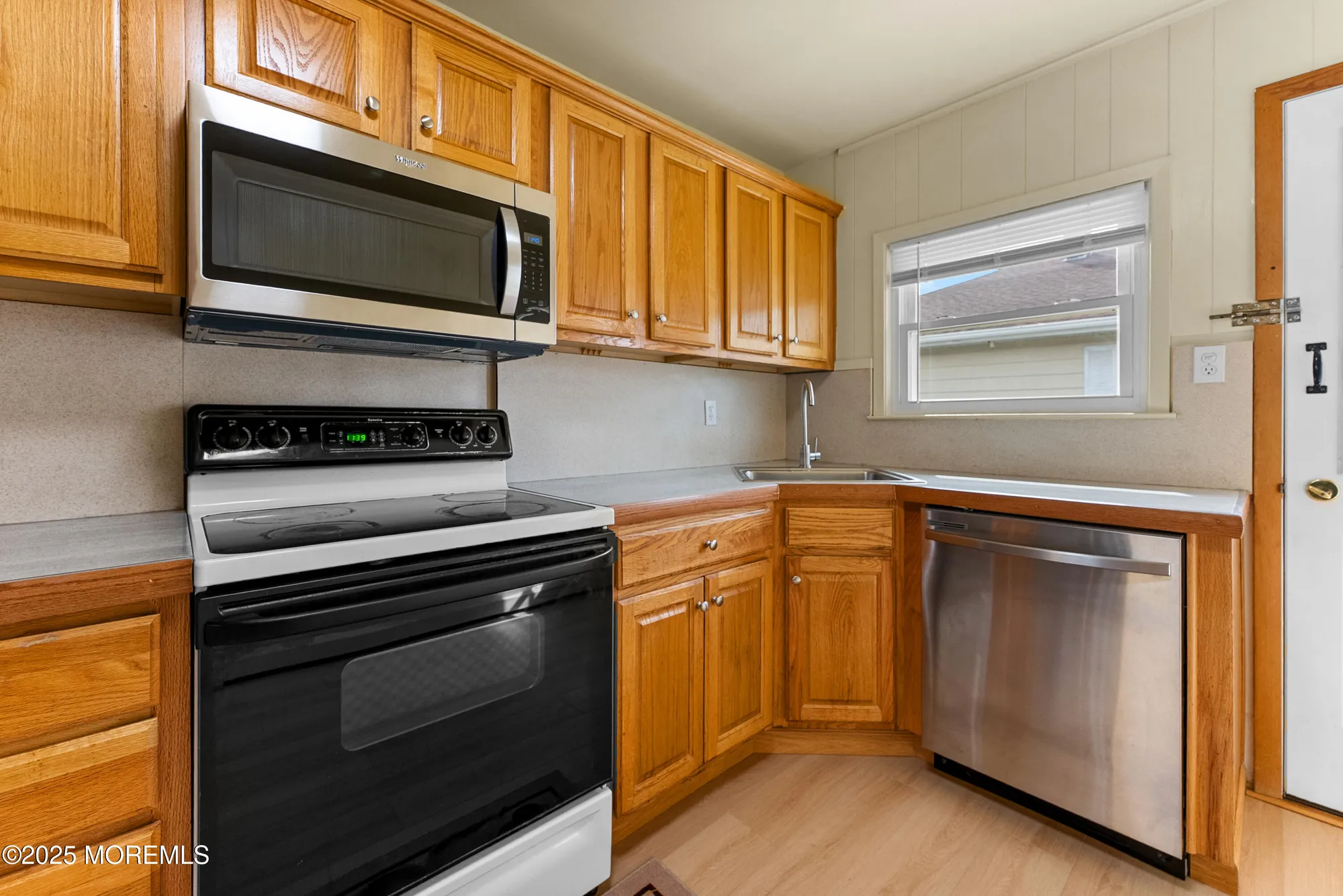 Property Slideshow image 15 of 27 | 25 saint martin pl, Toms River, NJ, 08757