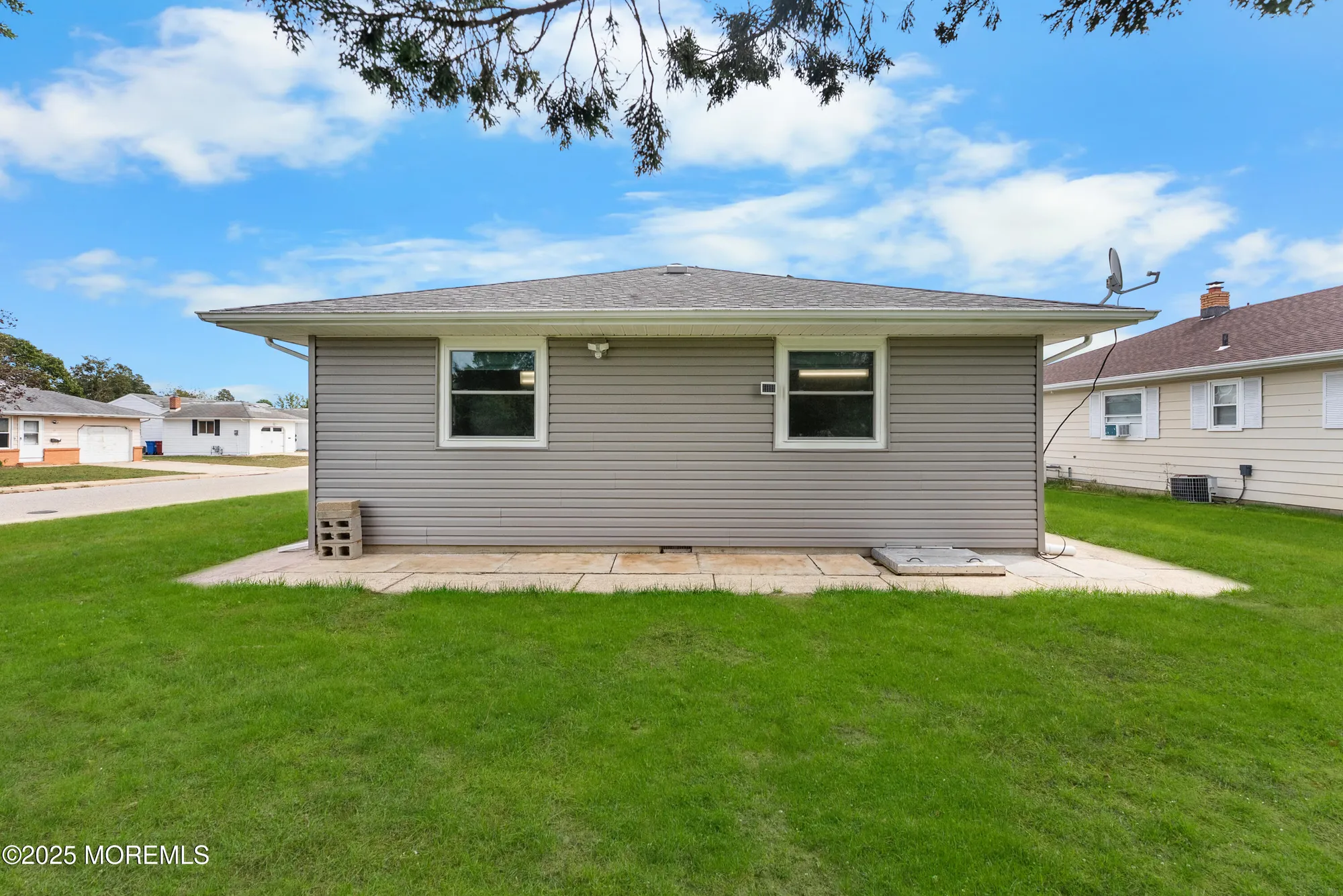 Property Slideshow image 25 of 27 | 25 saint martin pl, Toms River, NJ, 08757