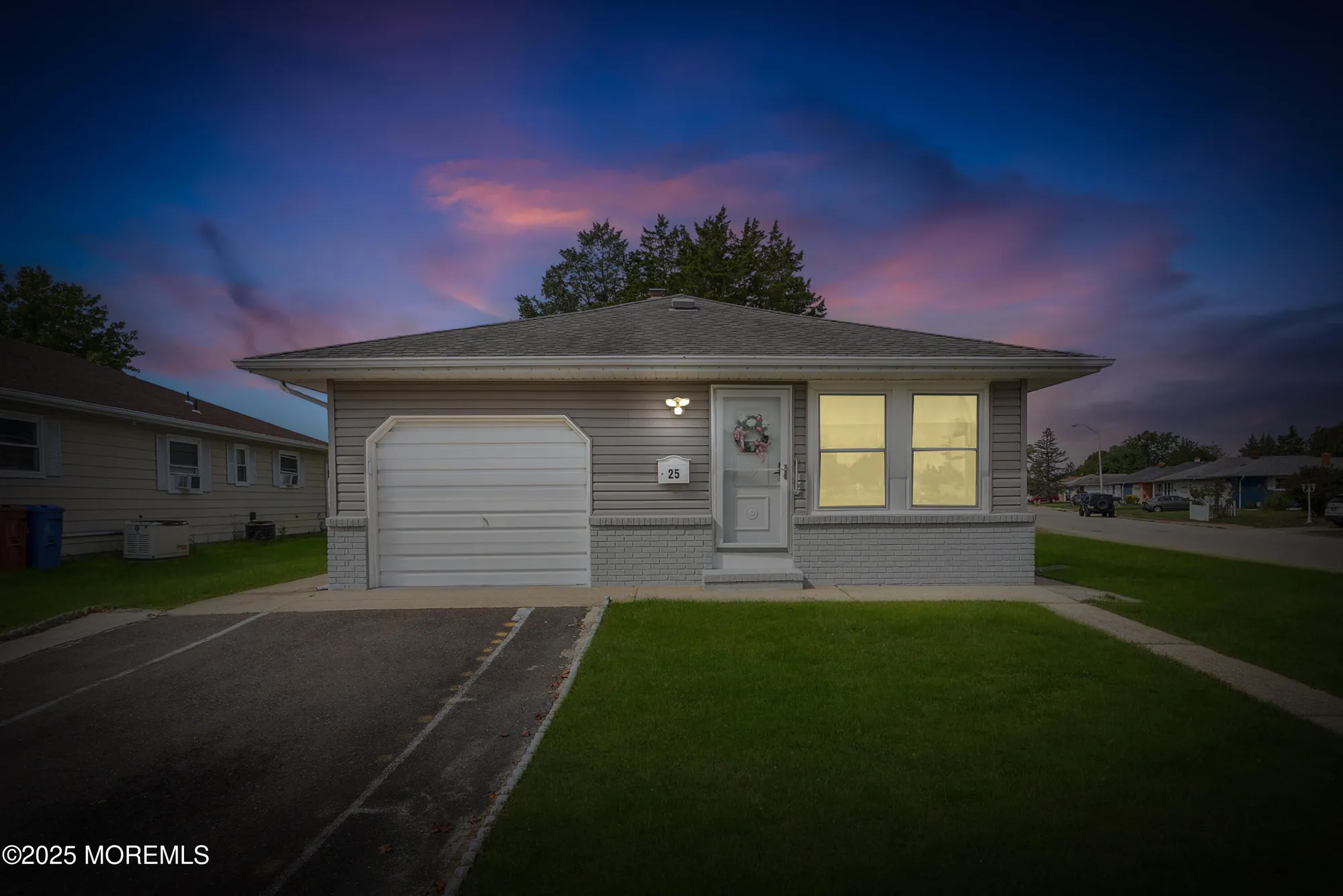 Property Slideshow image 1 of 27 | 25 saint martin pl, Toms River, NJ, 08757