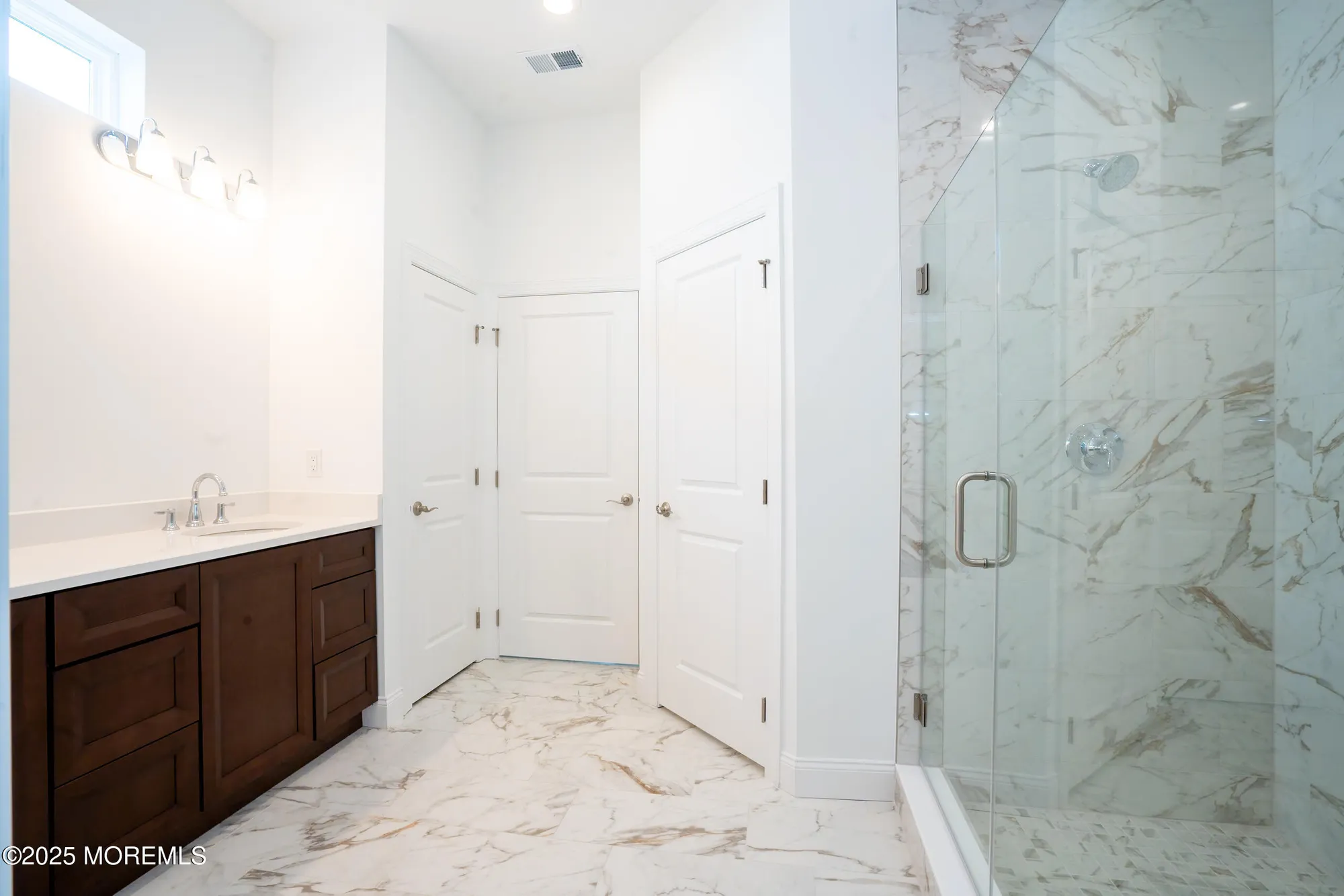 Property Slideshow image 25 of 38 | 15 ashlynn ct, Manalapan, NJ, 07726