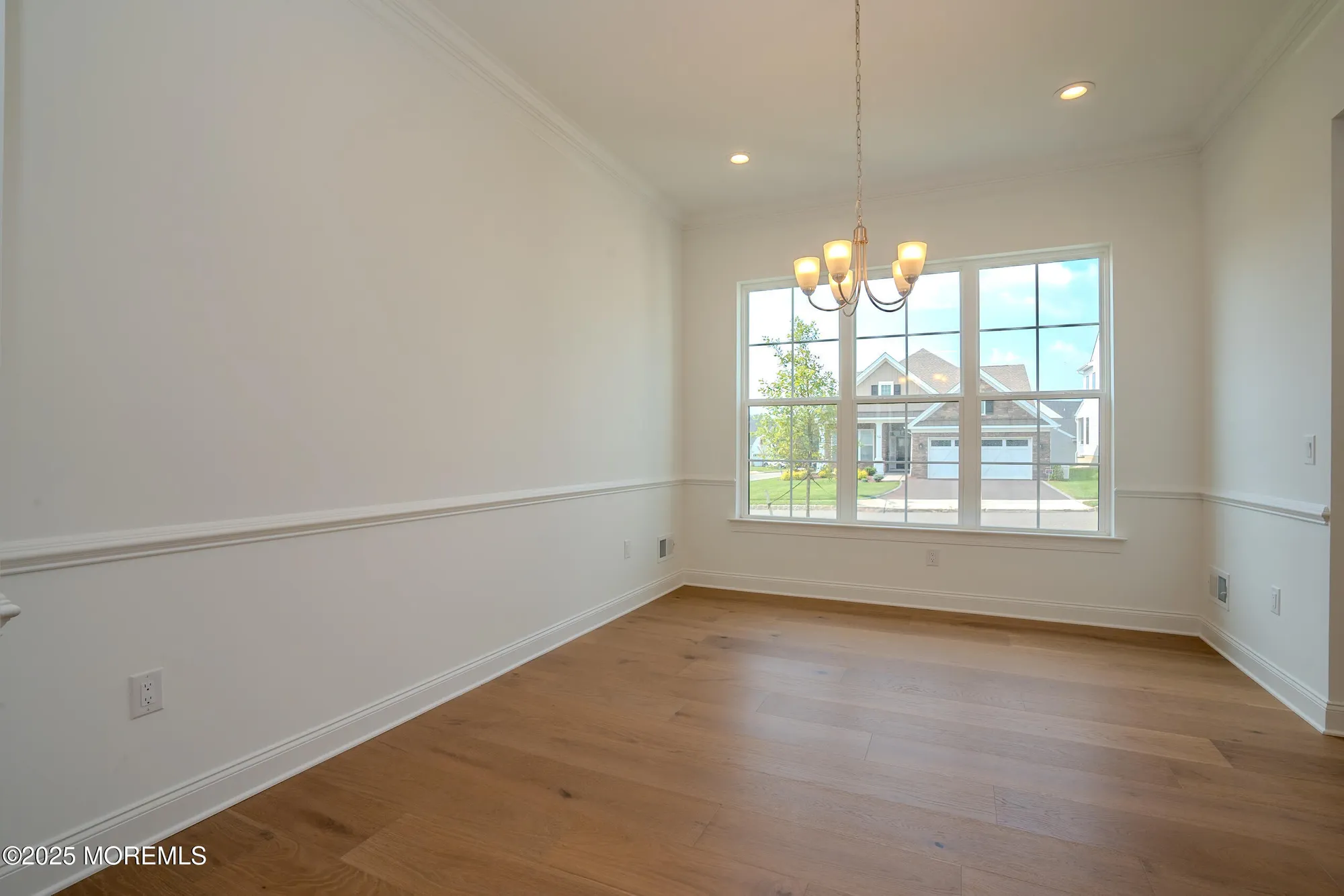 Property Slideshow image 9 of 38 | 15 ashlynn ct, Manalapan, NJ, 07726