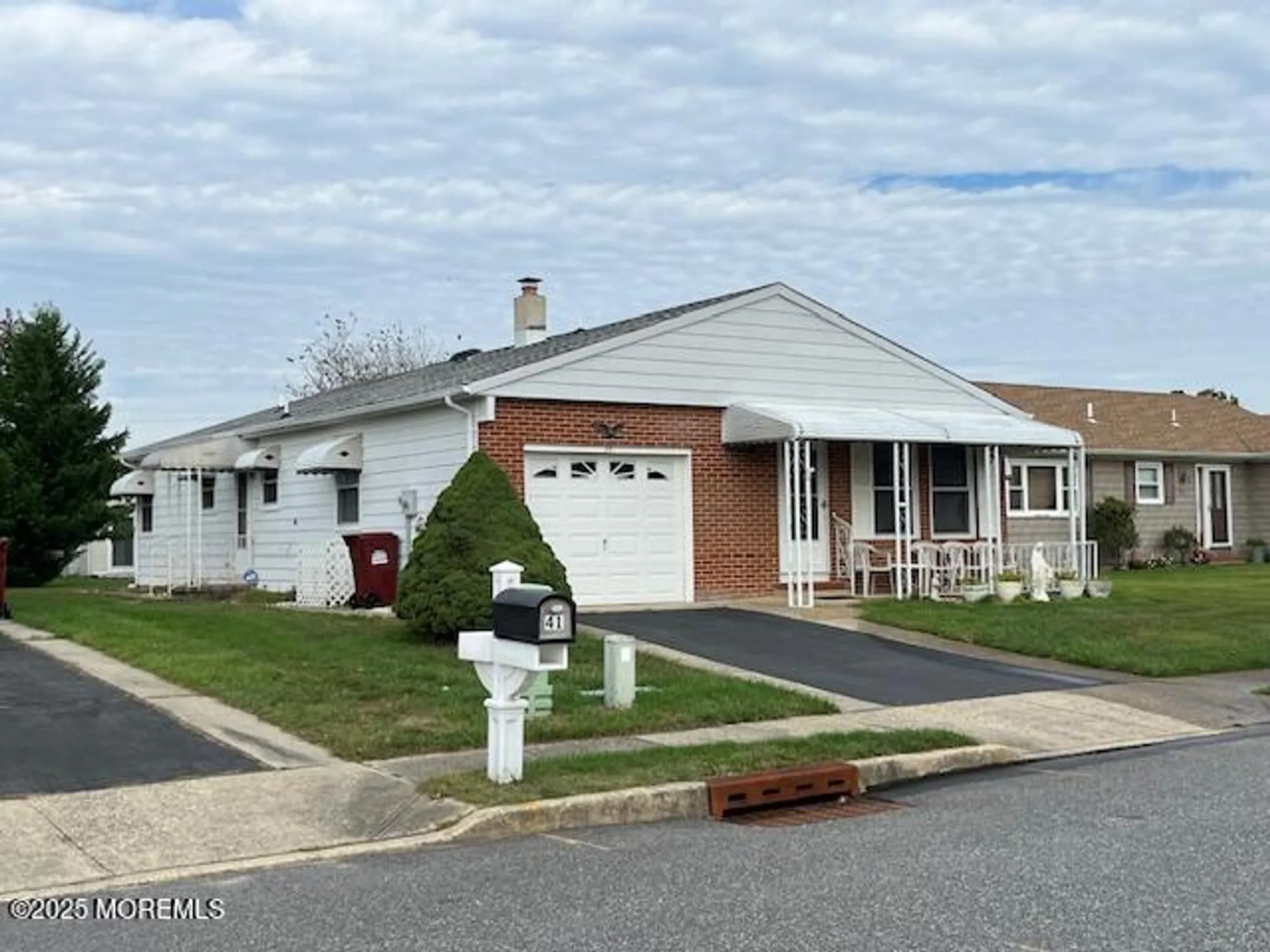 Property Slideshow image 8 of 25 | 39 innsbruck dr, Toms River, NJ, 08757