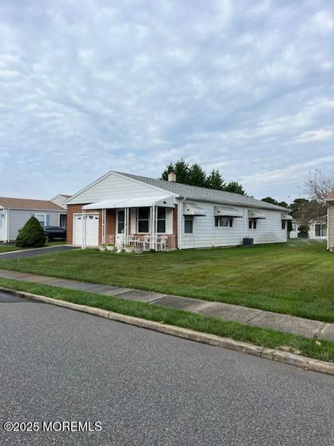 Property Slideshow image 2 of 25 | 39 innsbruck dr, Toms River, NJ, 08757