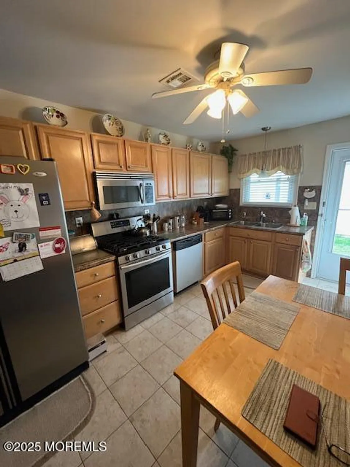 Property Slideshow image 14 of 25 | 39 innsbruck dr, Toms River, NJ, 08757