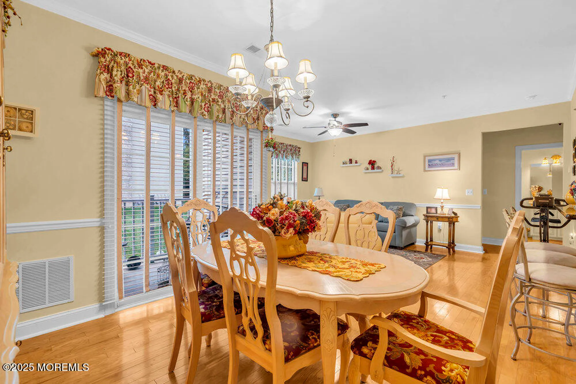 Property Slideshow image 4 of 10 | 512 sophee ln, Lakewood, NJ, 08701