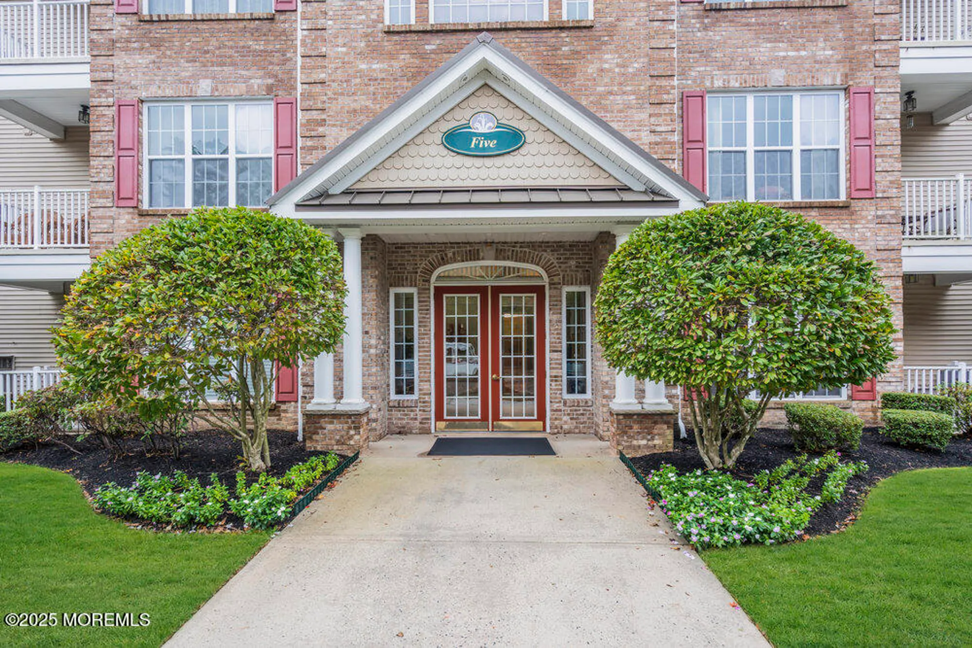 Property Slideshow image 1 of 10 | 512 sophee ln, Lakewood, NJ, 08701