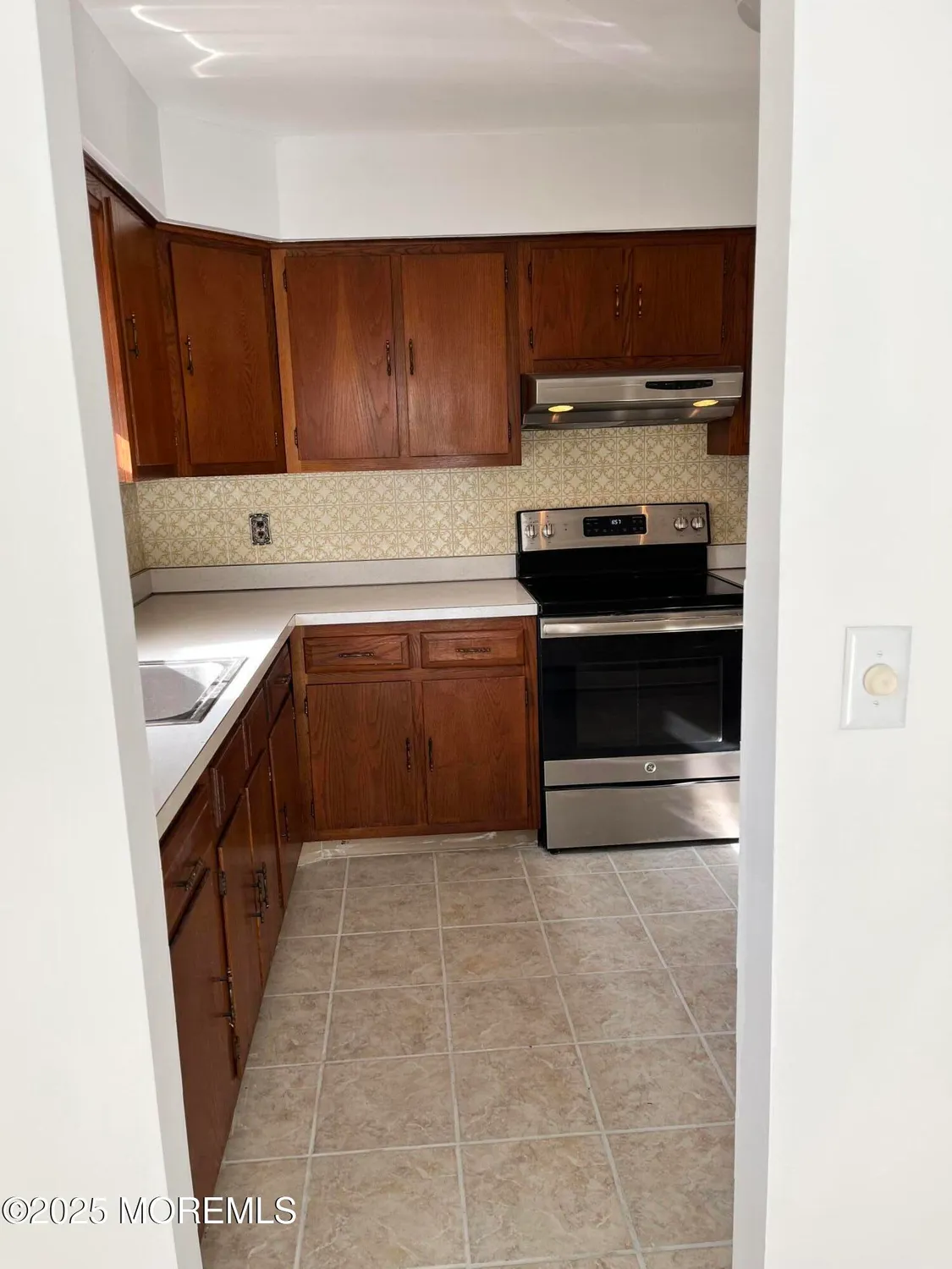 Property Slideshow image 5 of 11 | 57 eton rd, Toms River, NJ, 08757