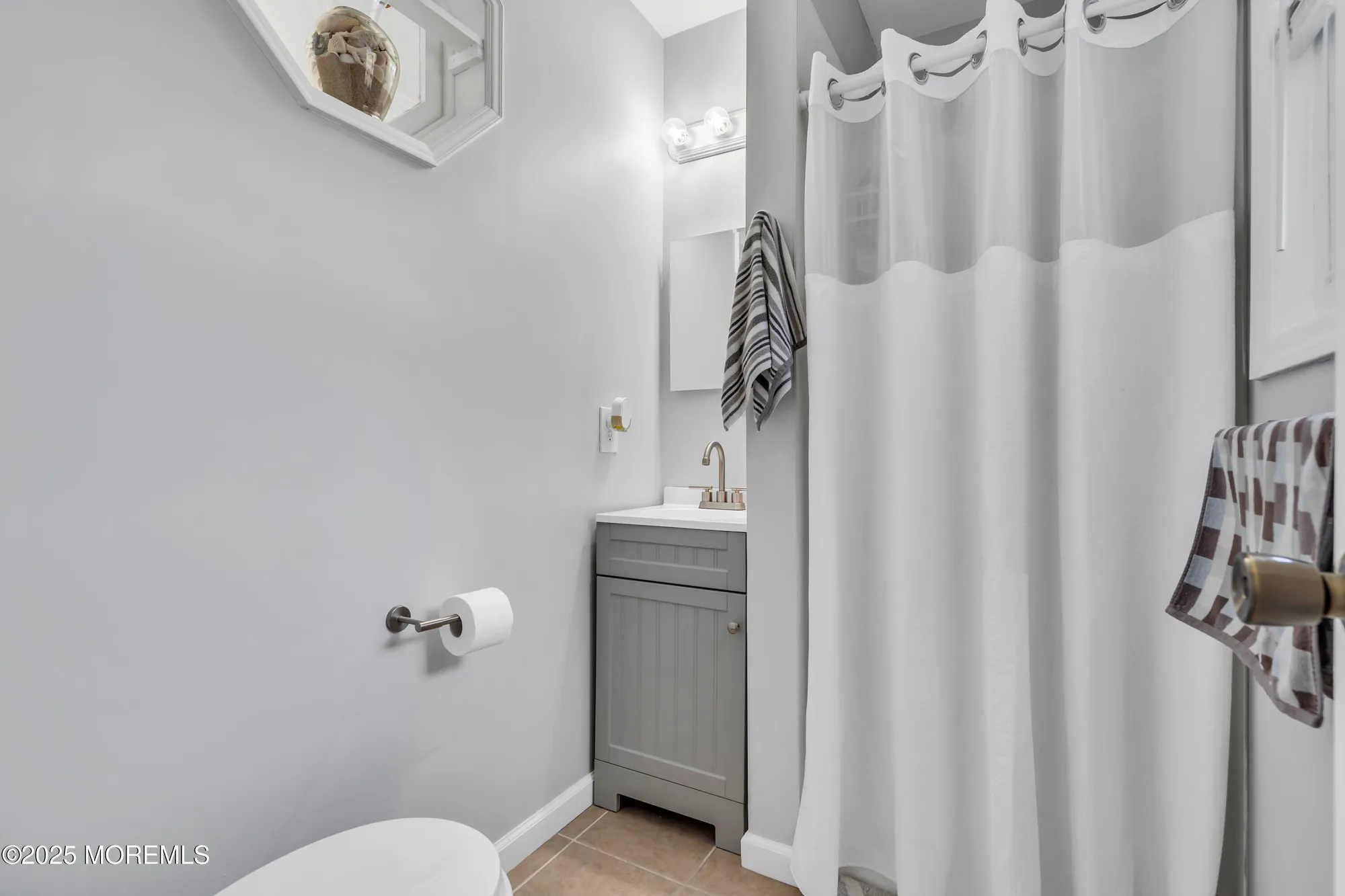 Property Slideshow image 19 of 25 | 9 morongo ct, Toms River, NJ, 08757