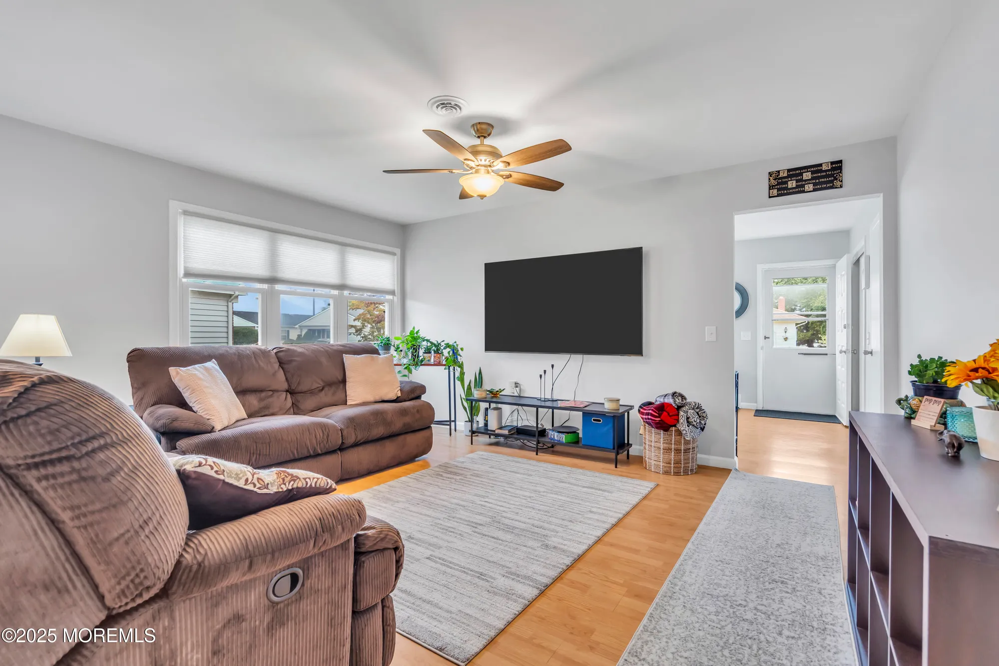 Property Slideshow image 7 of 25 | 9 morongo ct, Toms River, NJ, 08757