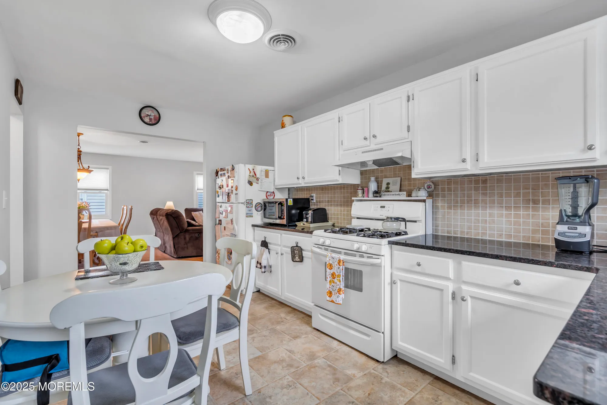 Property Slideshow image 11 of 25 | 9 morongo ct, Toms River, NJ, 08757