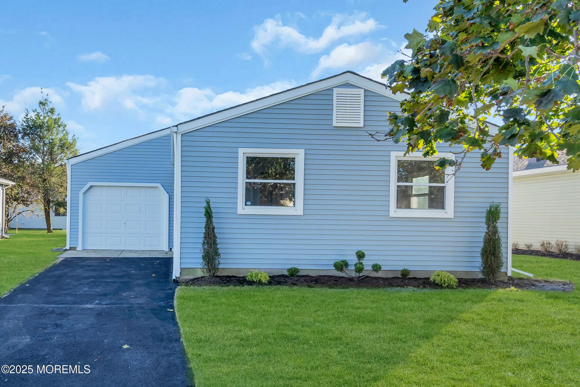 Property Slideshow image 3 of 25 | 6 caribbean st, Toms River, NJ, 08757