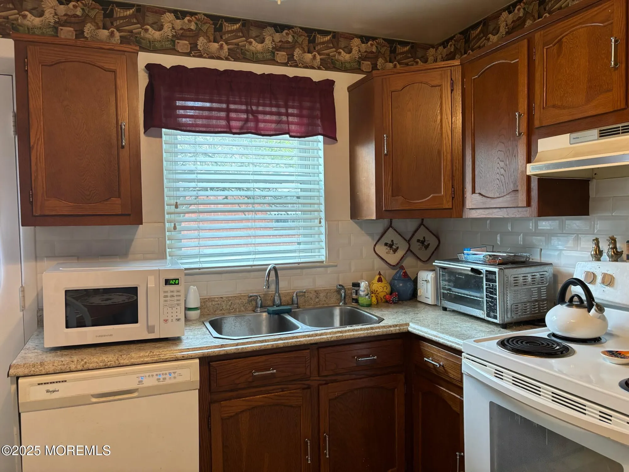 Property Slideshow image 12 of 30 | 7 bennington ln a, Whiting, NJ, 08759