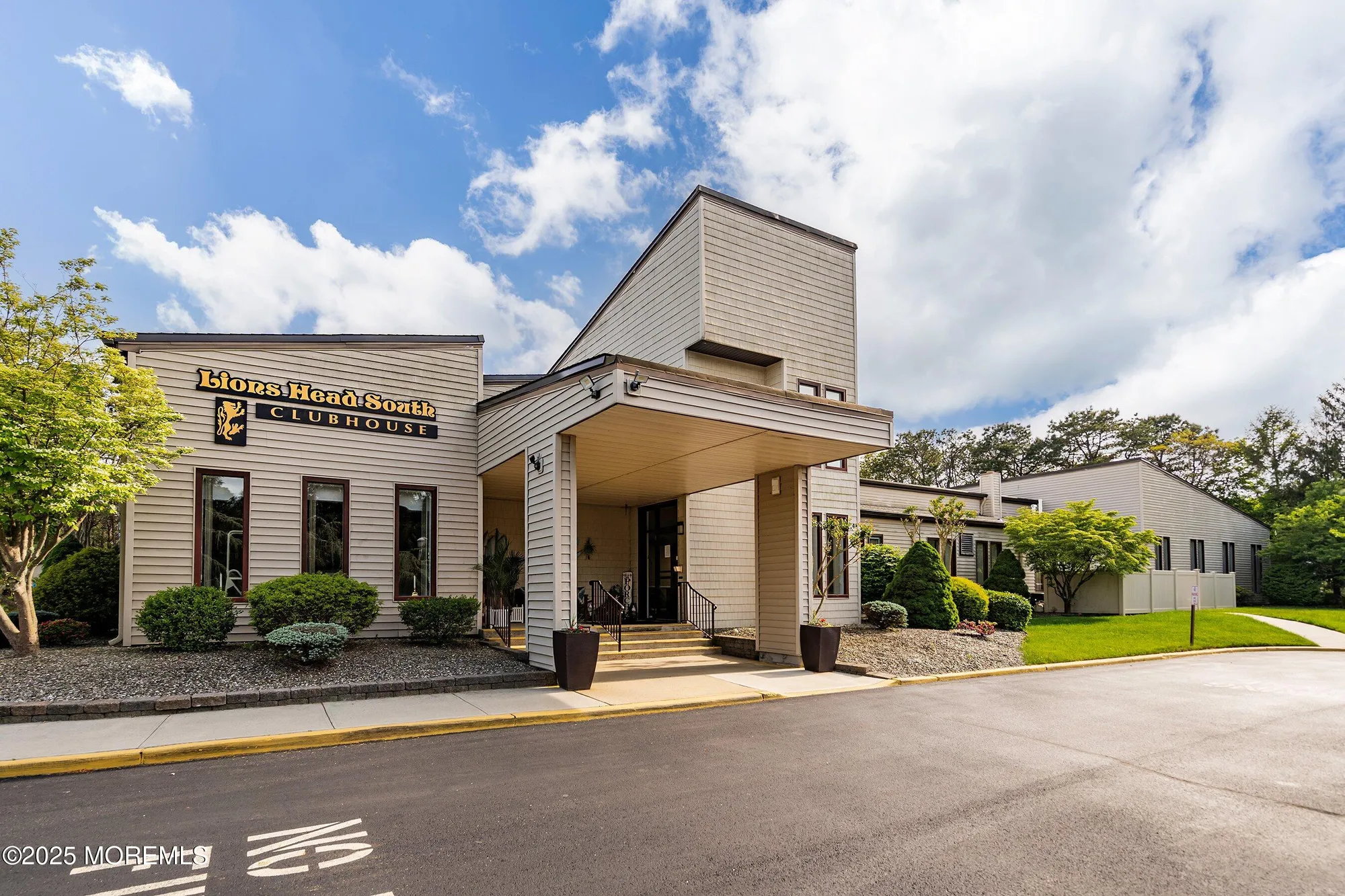 Property Slideshow image 38 of 48 | 97 yorkwood dr, Brick, NJ, 08723