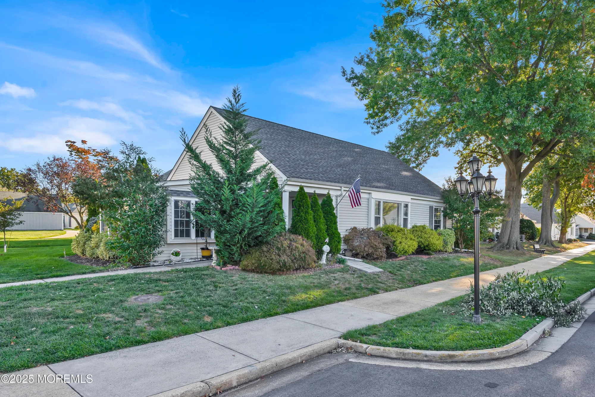 Property Slideshow image 1 of 25 | 176 rossmoor dr c, Monroe, NJ, 08831