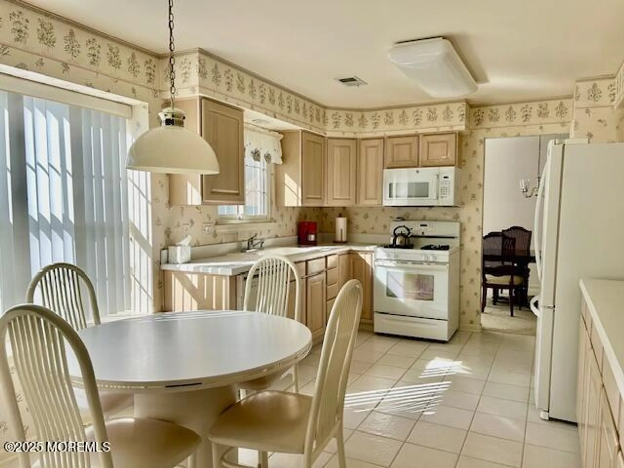 Property Slideshow image 6 of 19 | 2430 woodbine ln, Toms River, NJ, 08755