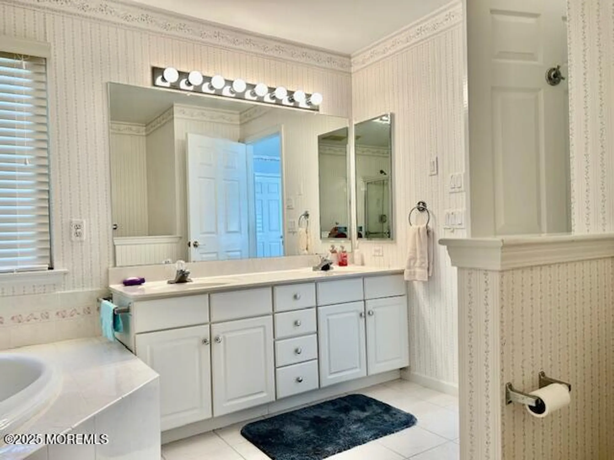 Property Slideshow image 14 of 19 | 2430 woodbine ln, Toms River, NJ, 08755