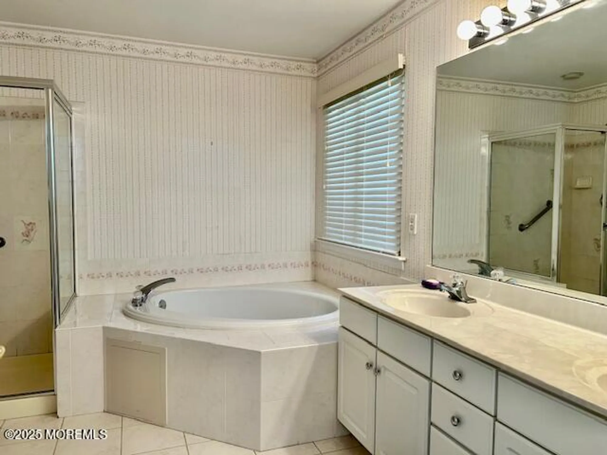 Property Slideshow image 13 of 19 | 2430 woodbine ln, Toms River, NJ, 08755
