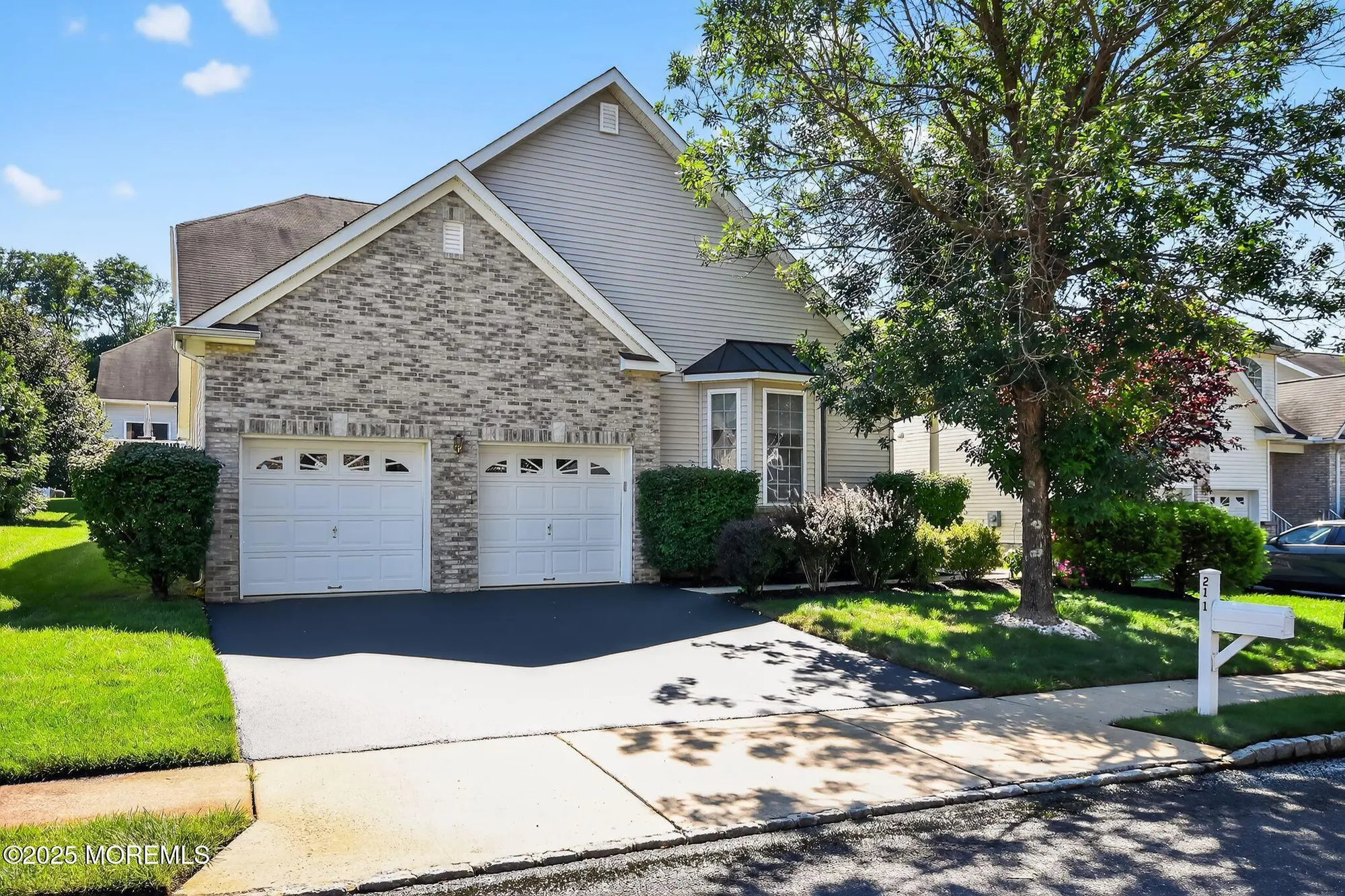 Property Slideshow image 1 of 32 | 211 bradwick way, Marlboro, NJ, 07746