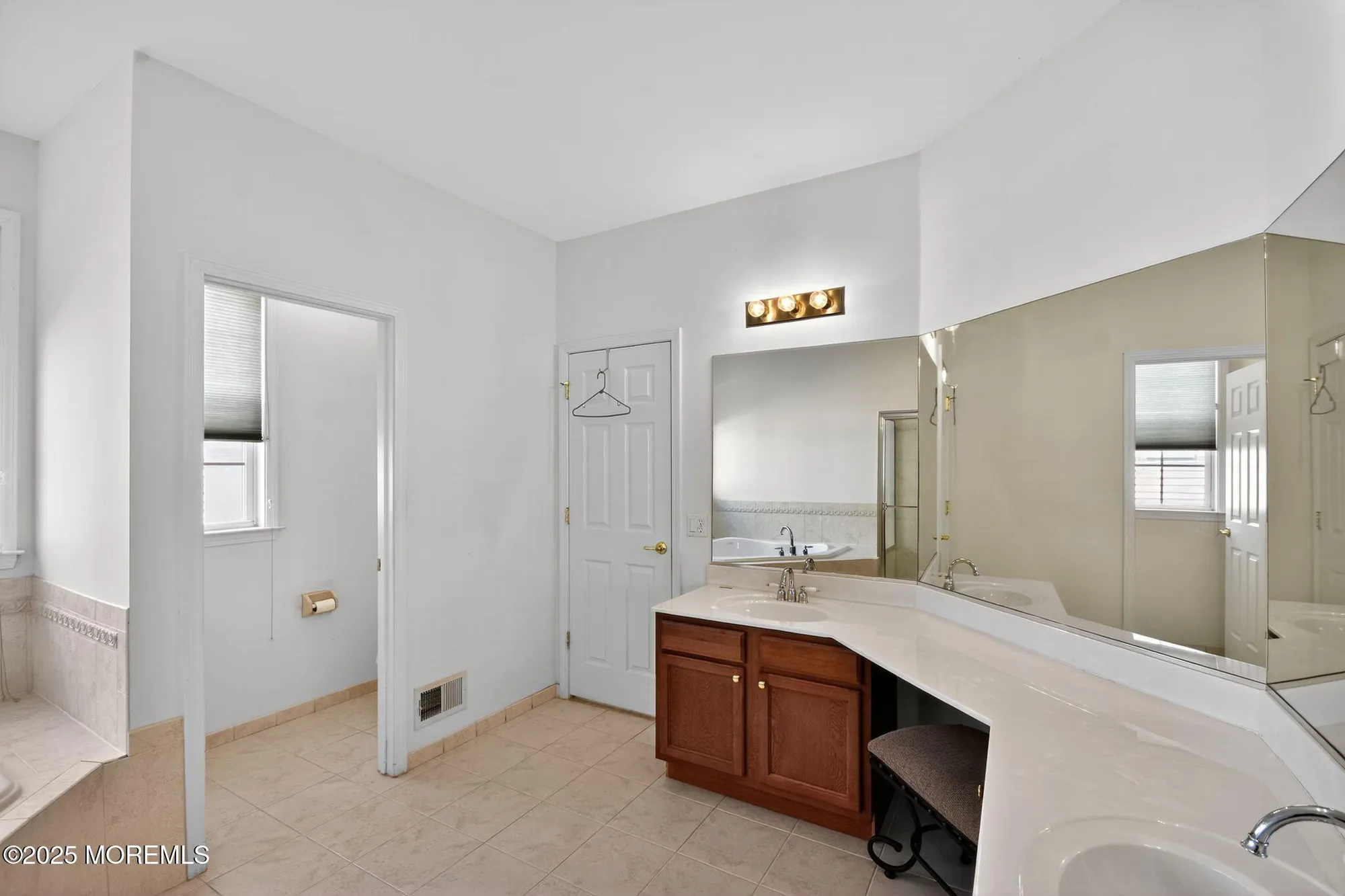 Property Slideshow image 17 of 32 | 211 bradwick way, Marlboro, NJ, 07746