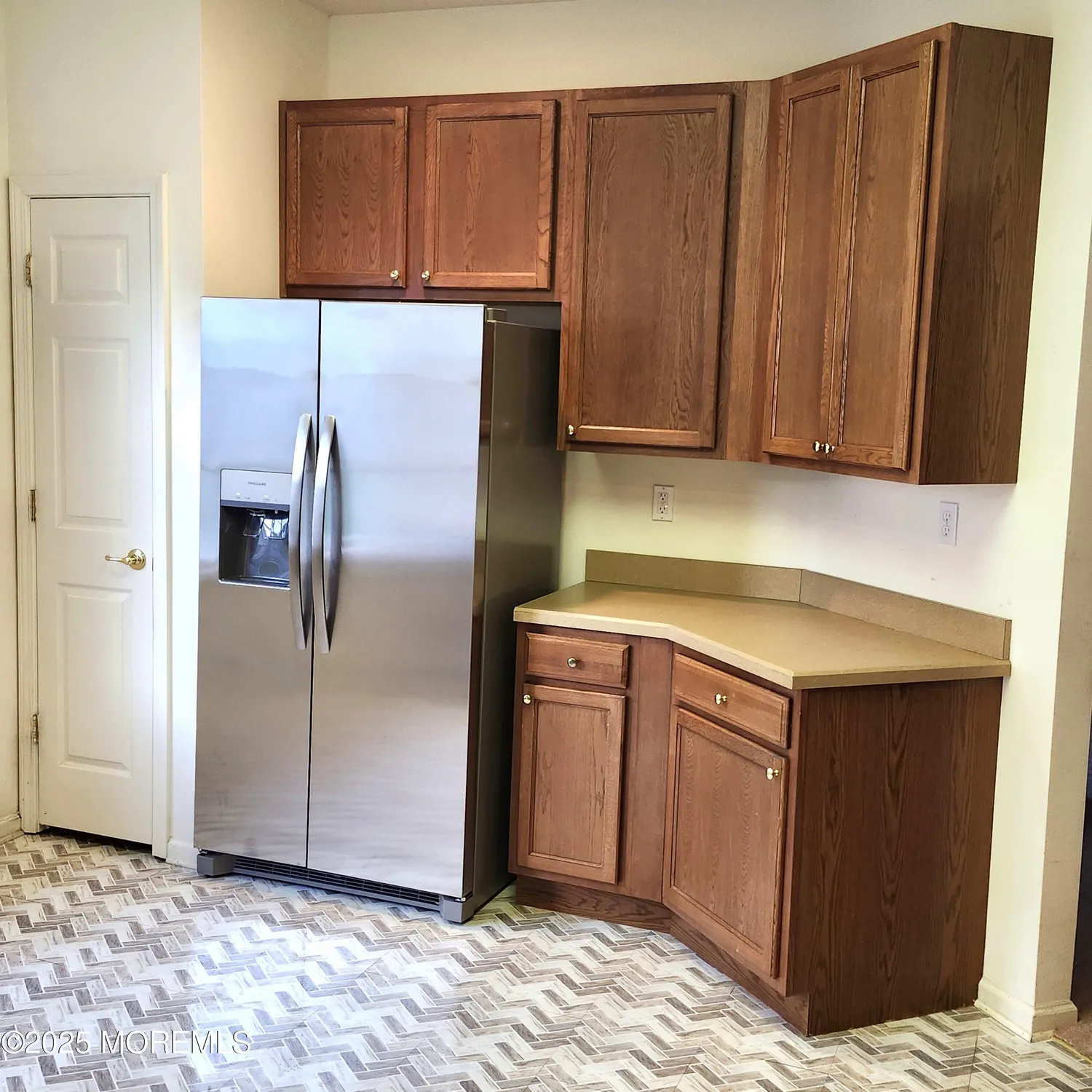 Property Slideshow image 20 of 32 | 211 bradwick way, Marlboro, NJ, 07746