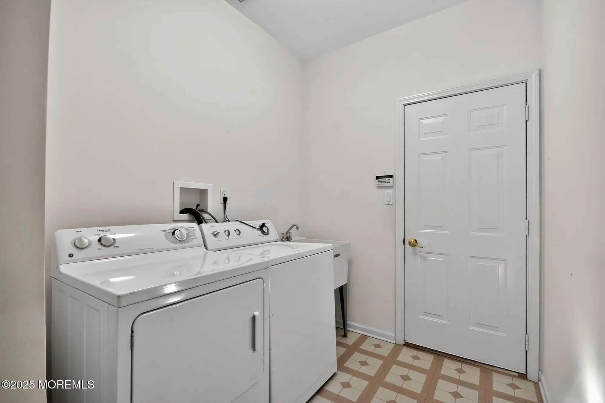 Property Slideshow image 27 of 32 | 211 bradwick way, Marlboro, NJ, 07746