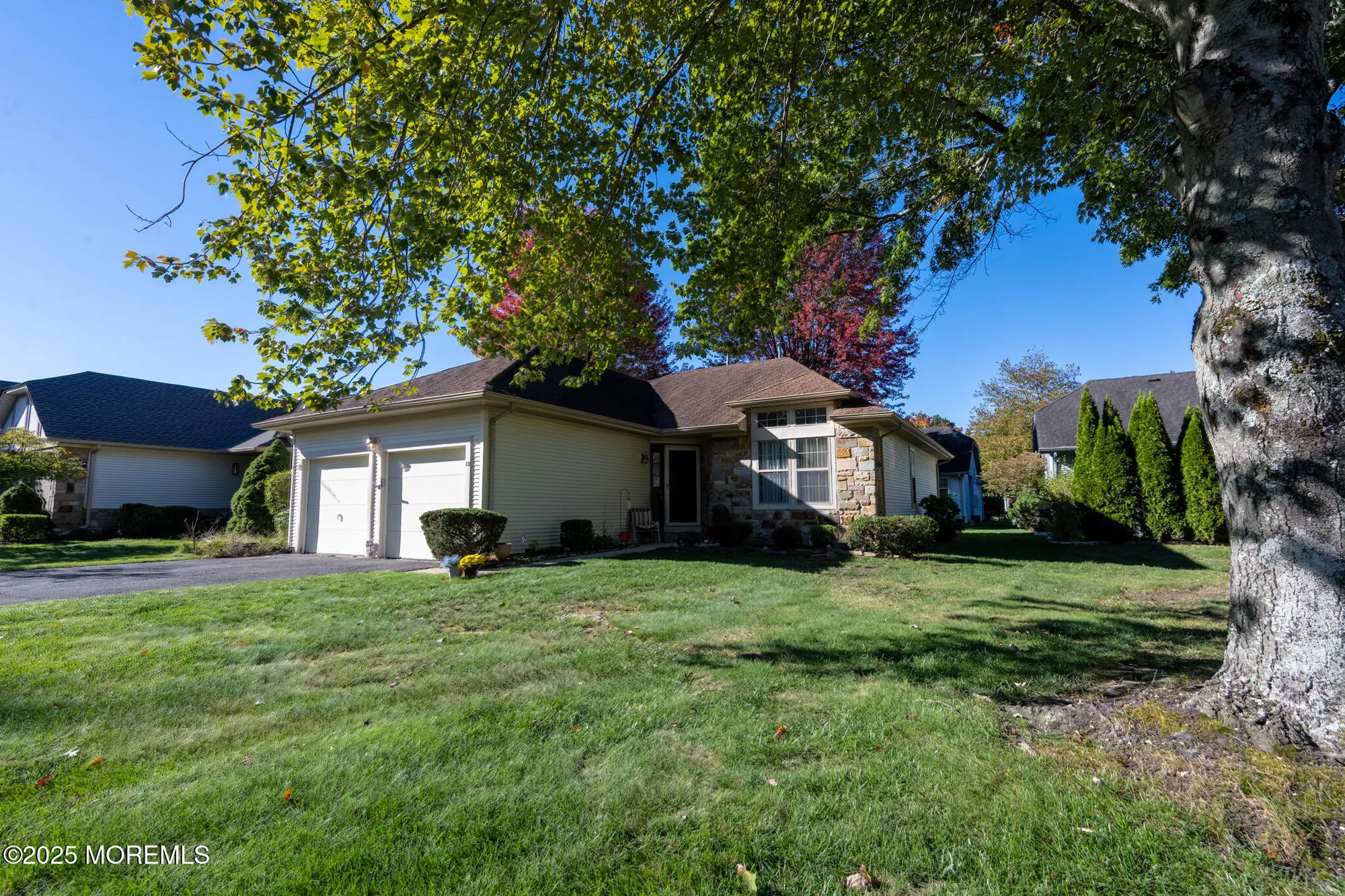 Property Slideshow image 4 of 15 | 13 sedgwick sq, Jackson, NJ, 08527