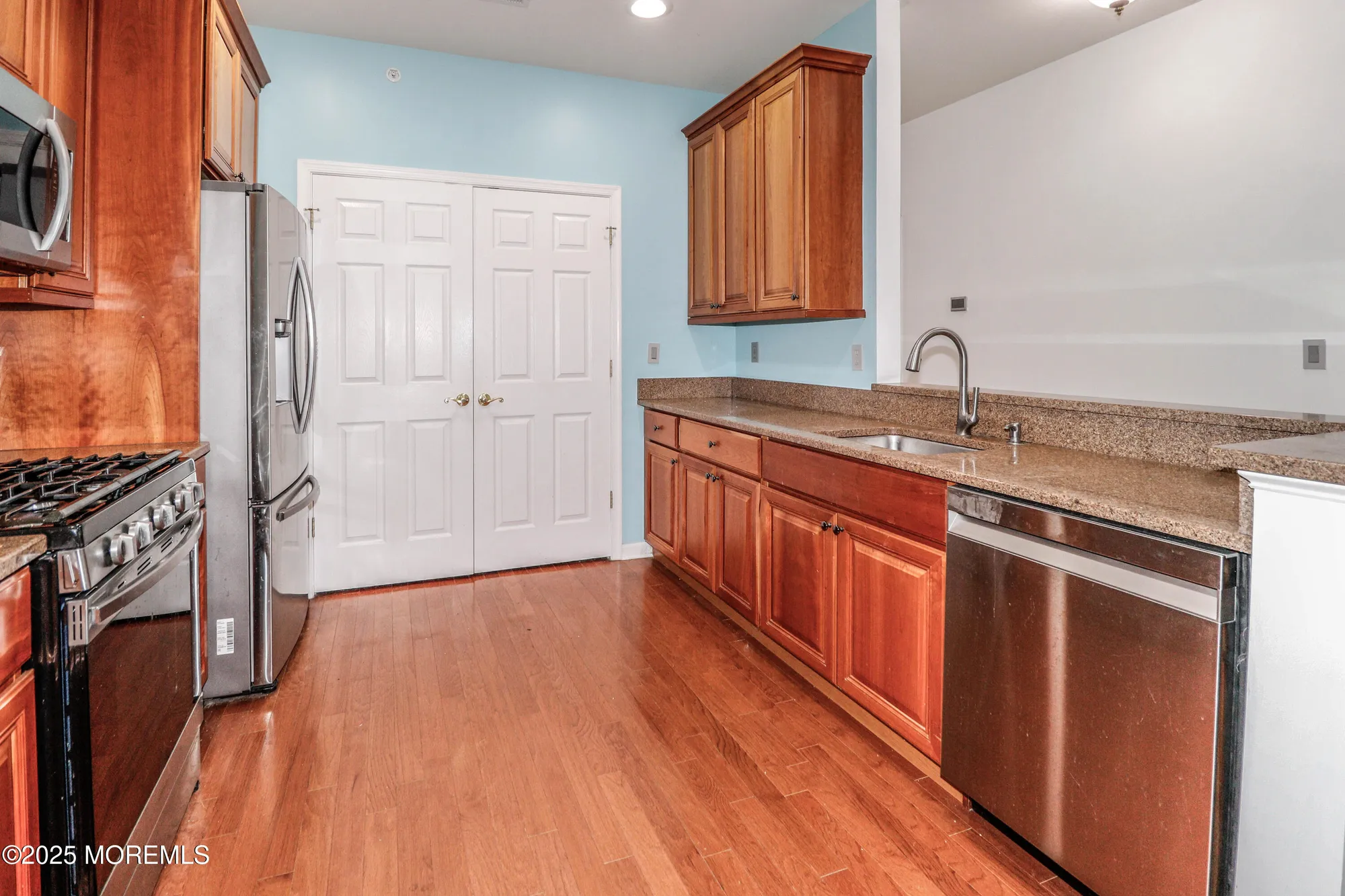 Property Slideshow image 8 of 29 | 439 sophee ln, Lakewood, NJ, 08701