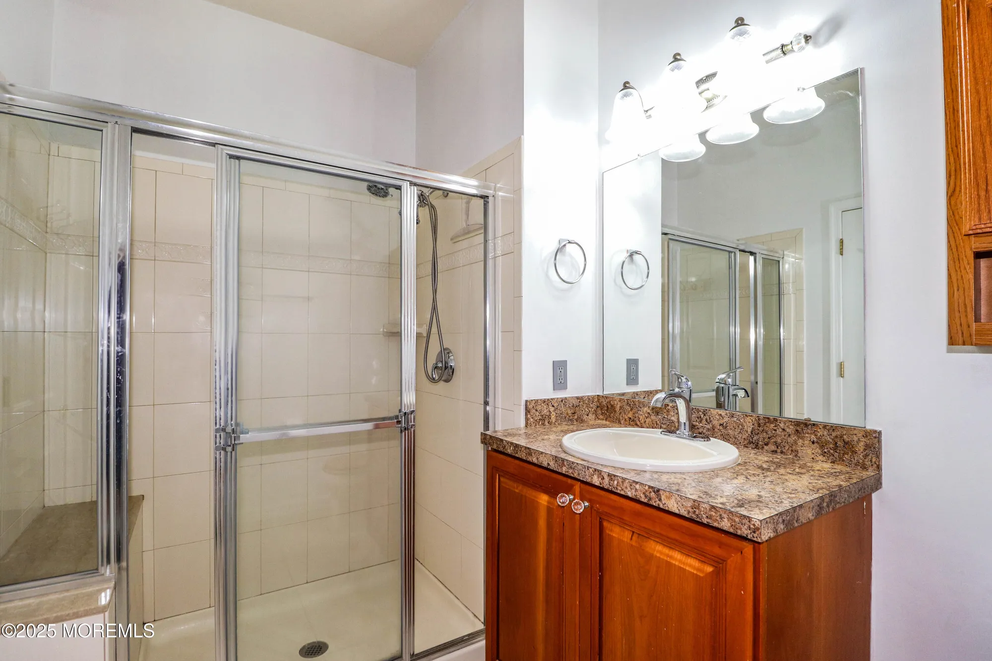 Property Slideshow image 20 of 29 | 439 sophee ln, Lakewood, NJ, 08701