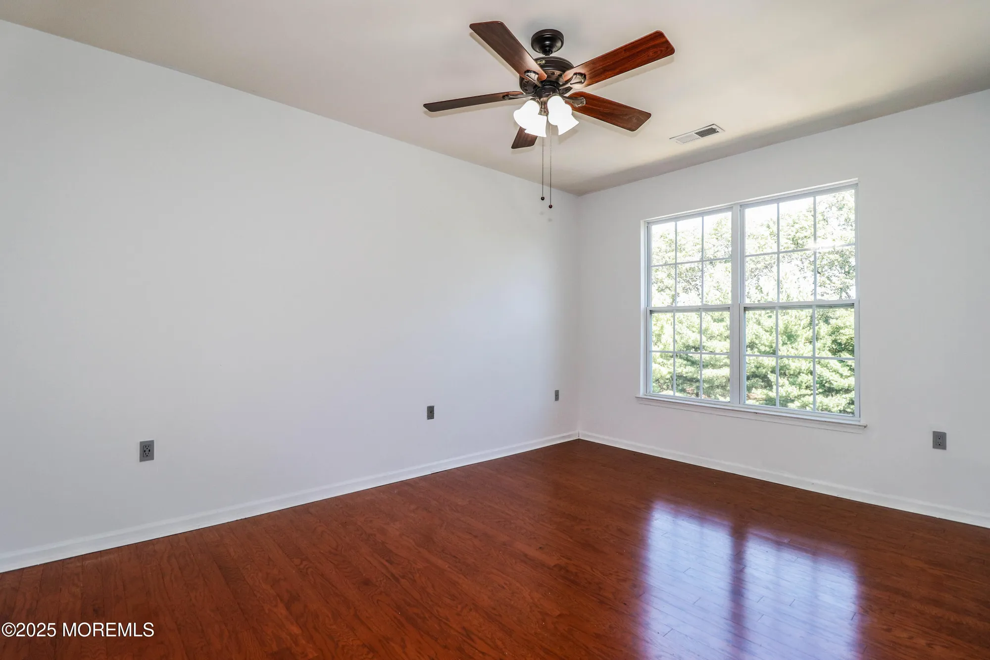 Property Slideshow image 15 of 29 | 439 sophee ln, Lakewood, NJ, 08701