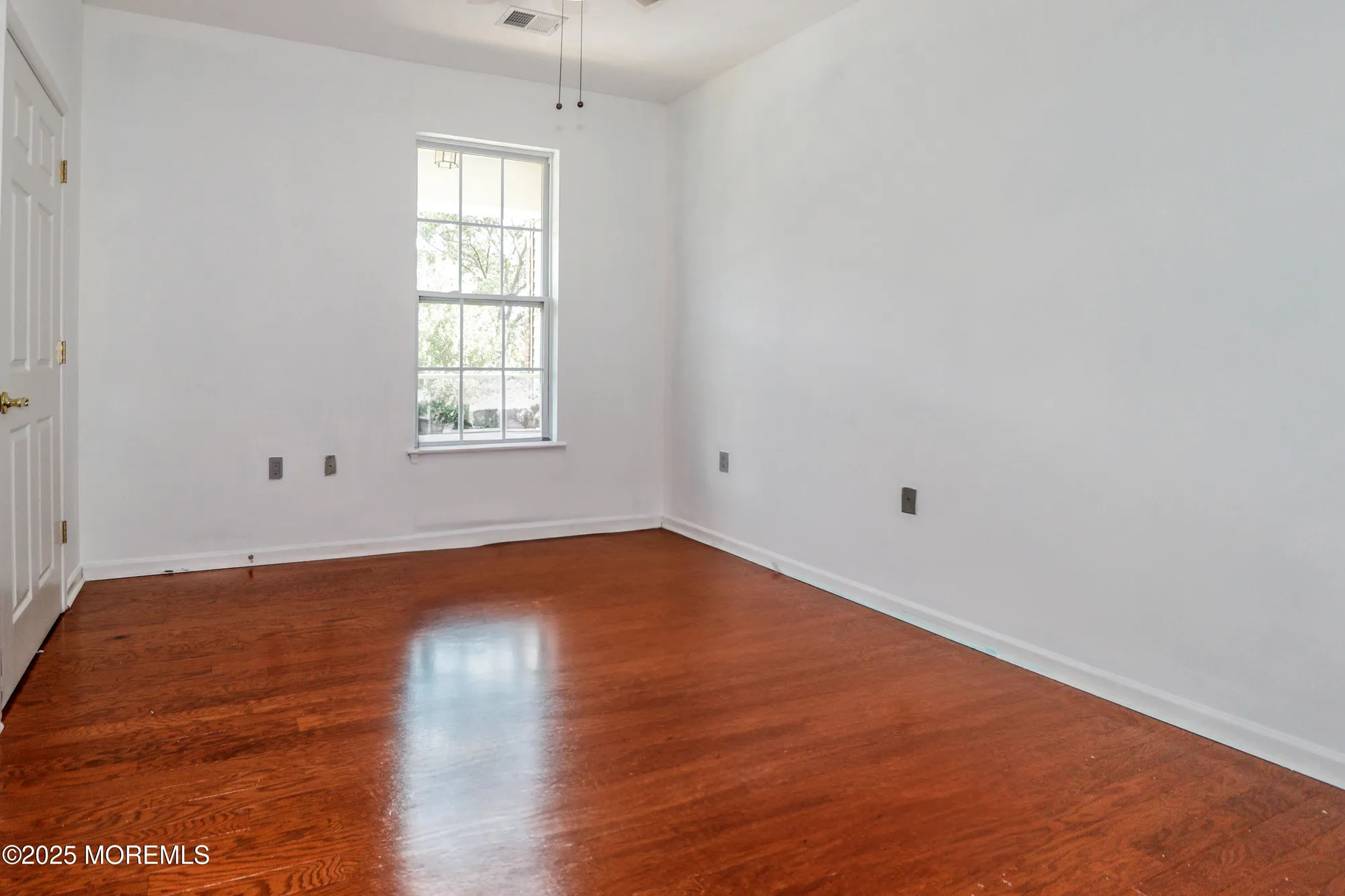 Property Slideshow image 13 of 29 | 439 sophee ln, Lakewood, NJ, 08701