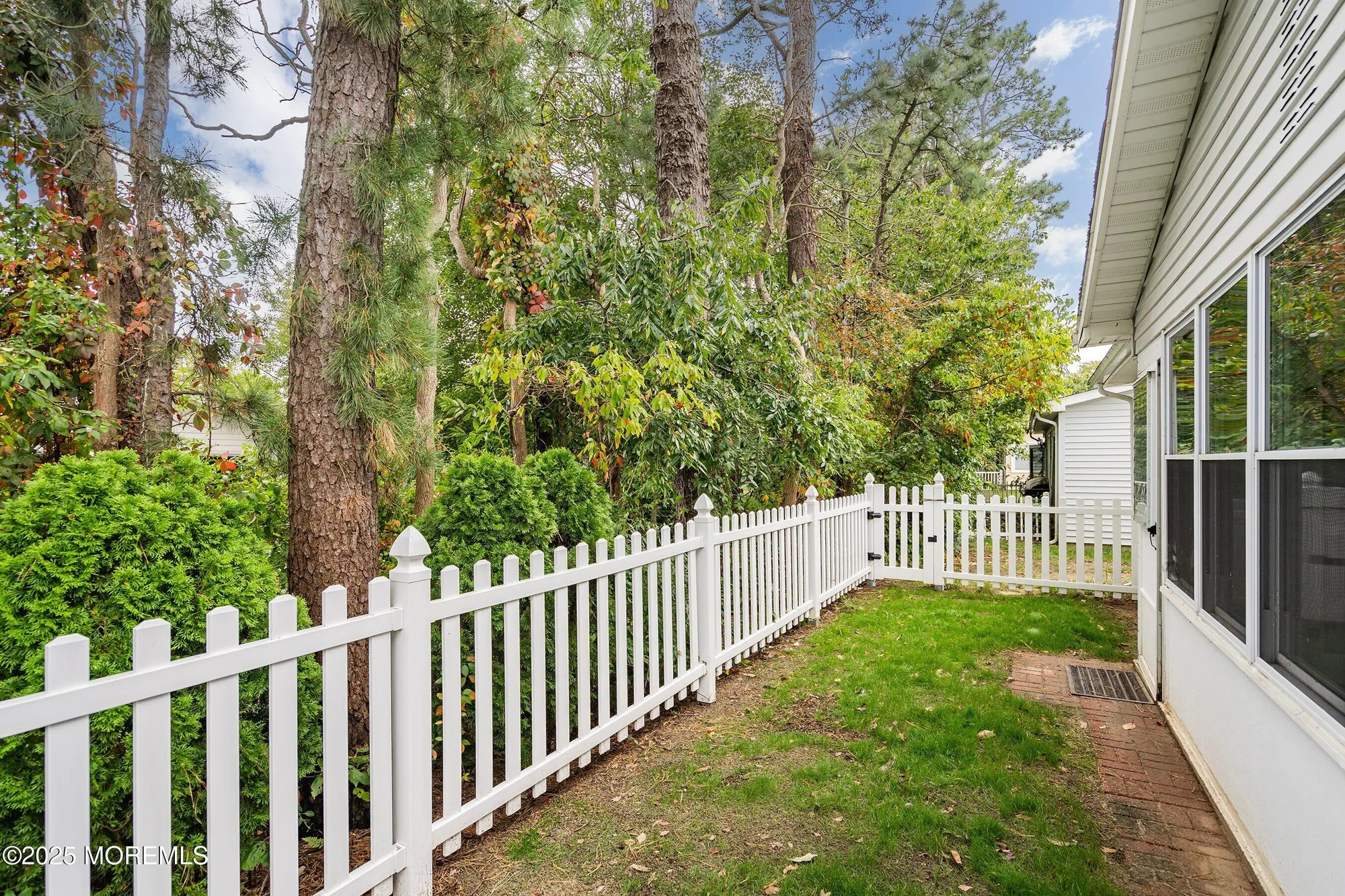 Property Slideshow image 14 of 20 | 14 bow dr, Brick, NJ, 08723