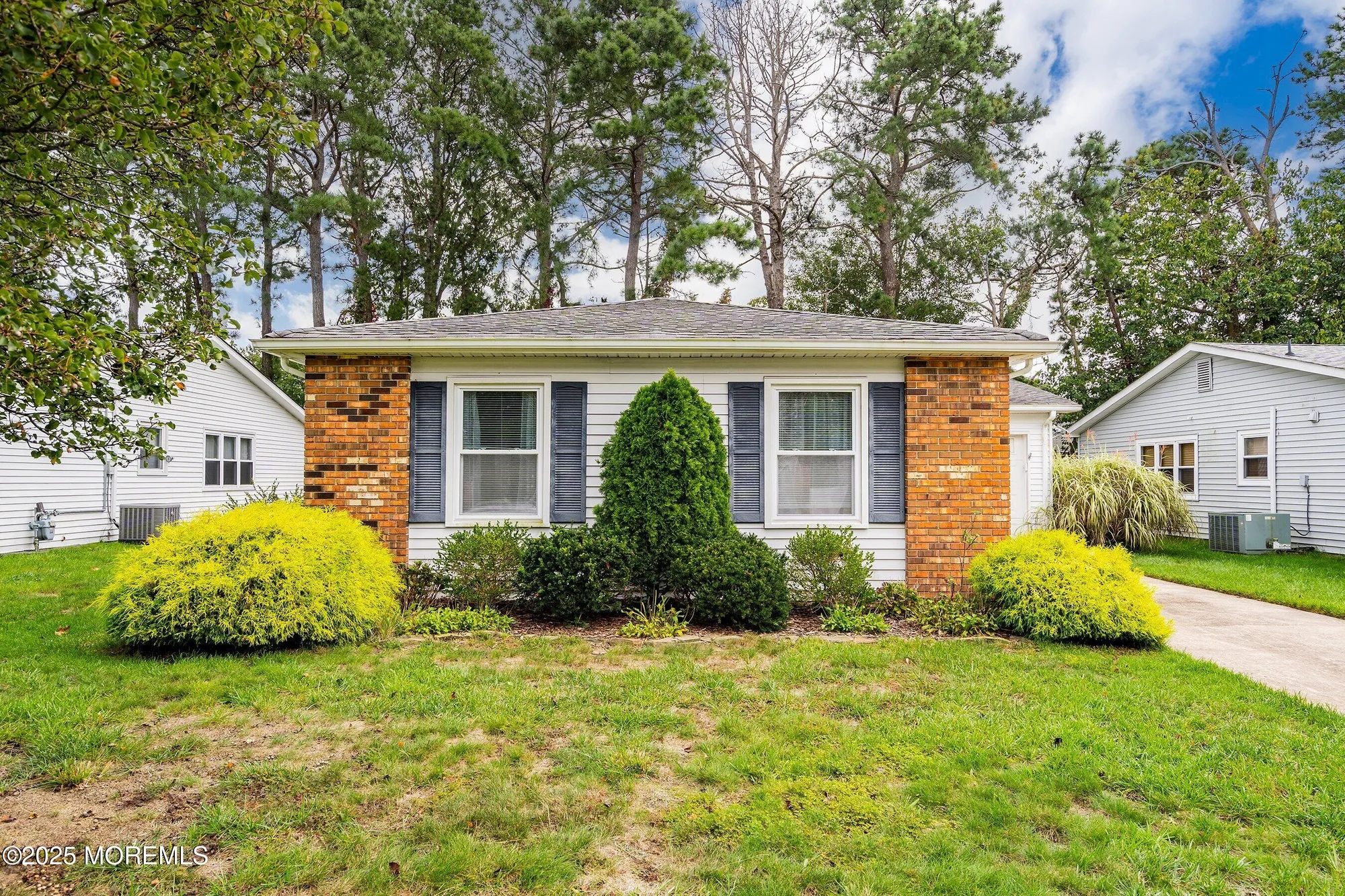 Property Slideshow image 1 of 20 | 14 bow dr, Brick, NJ, 08723